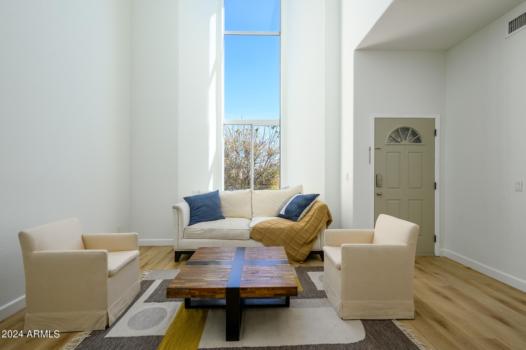 12852 N MOUNTAINSIDE Drive, 2