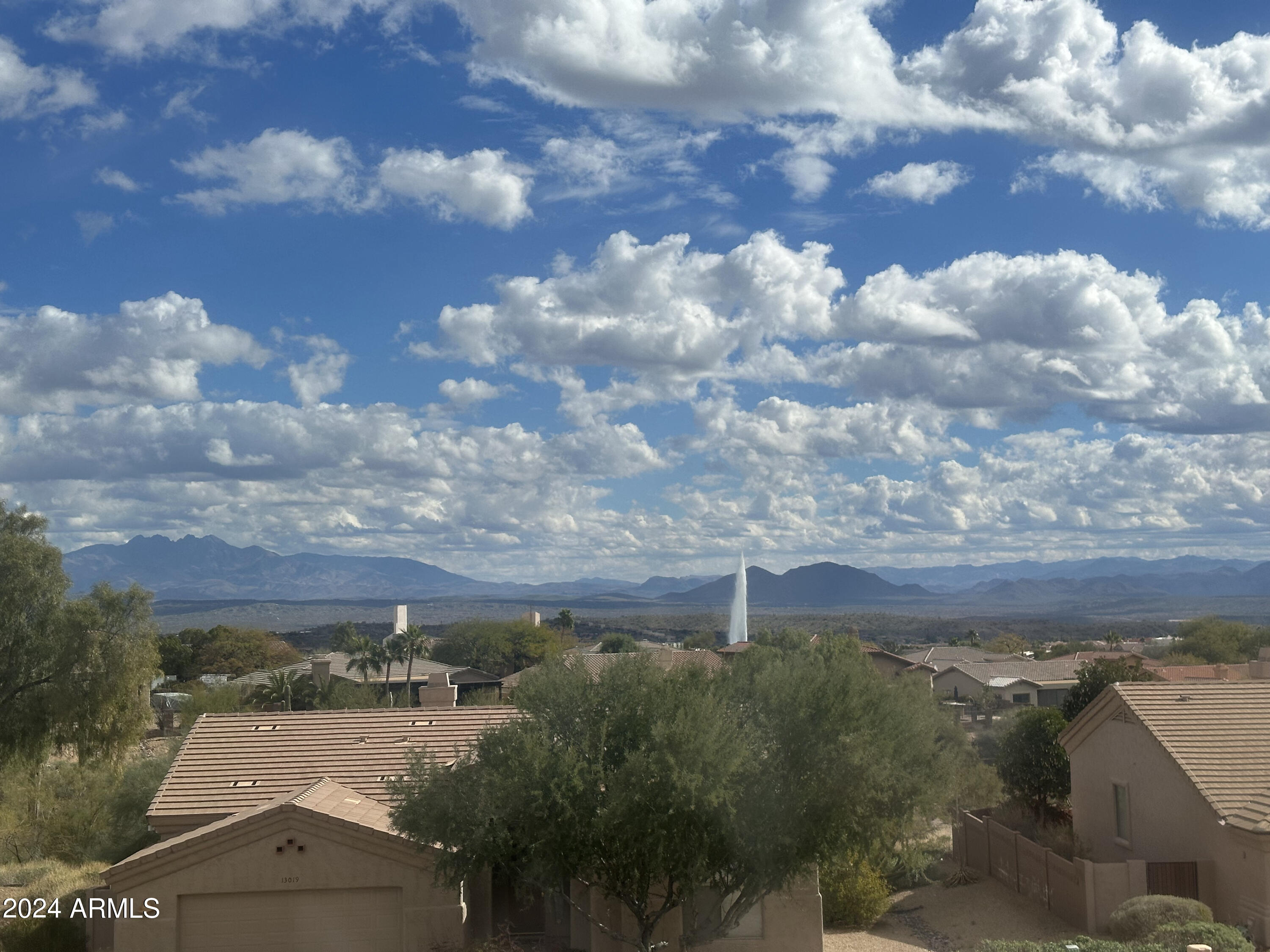 12852 N MOUNTAINSIDE Drive, 2