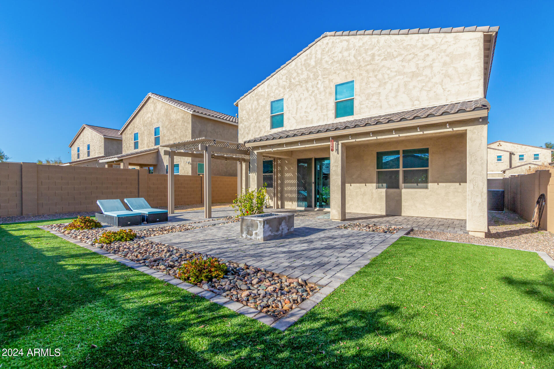 2927 W WESTLAND Road