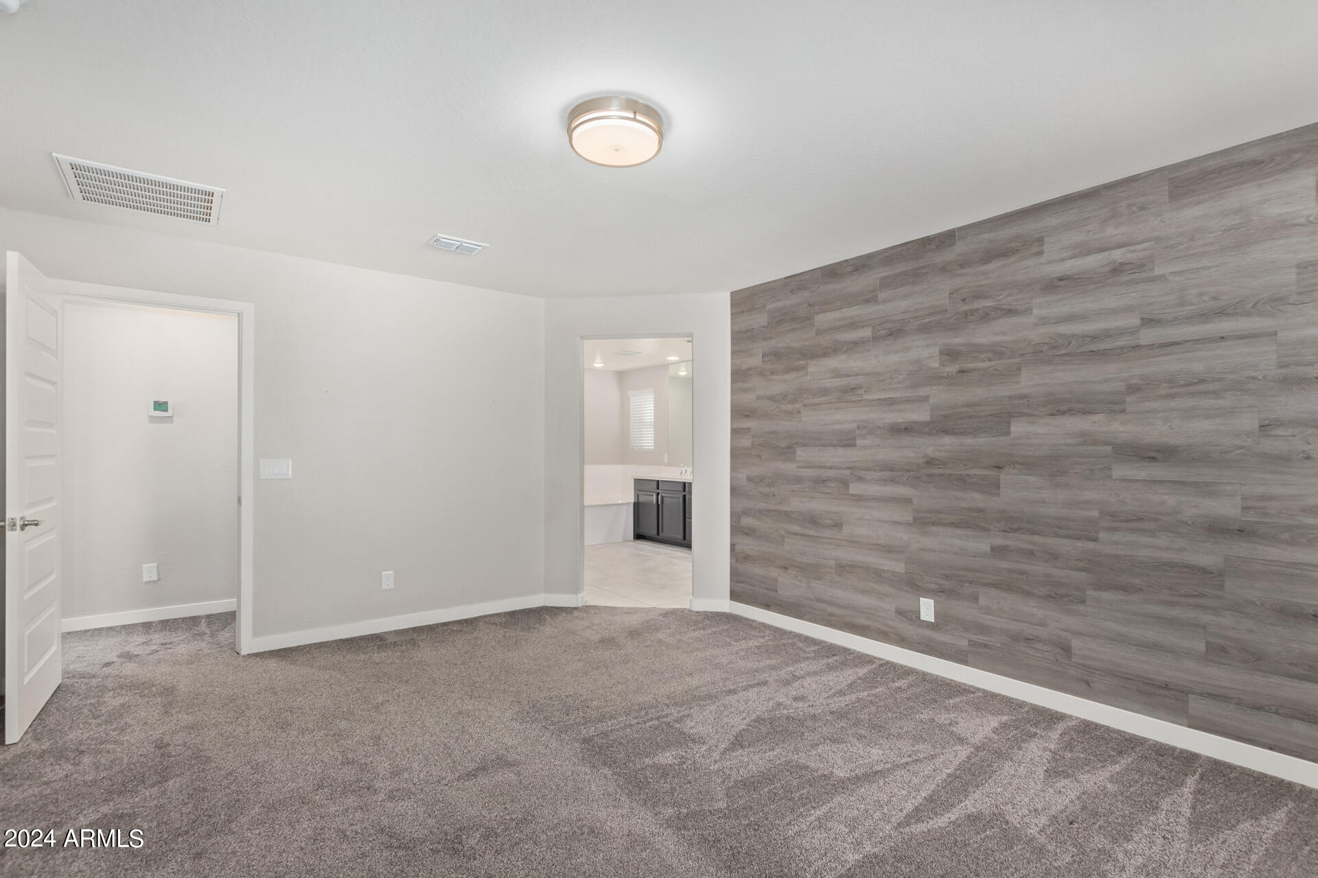 2927 W WESTLAND Road