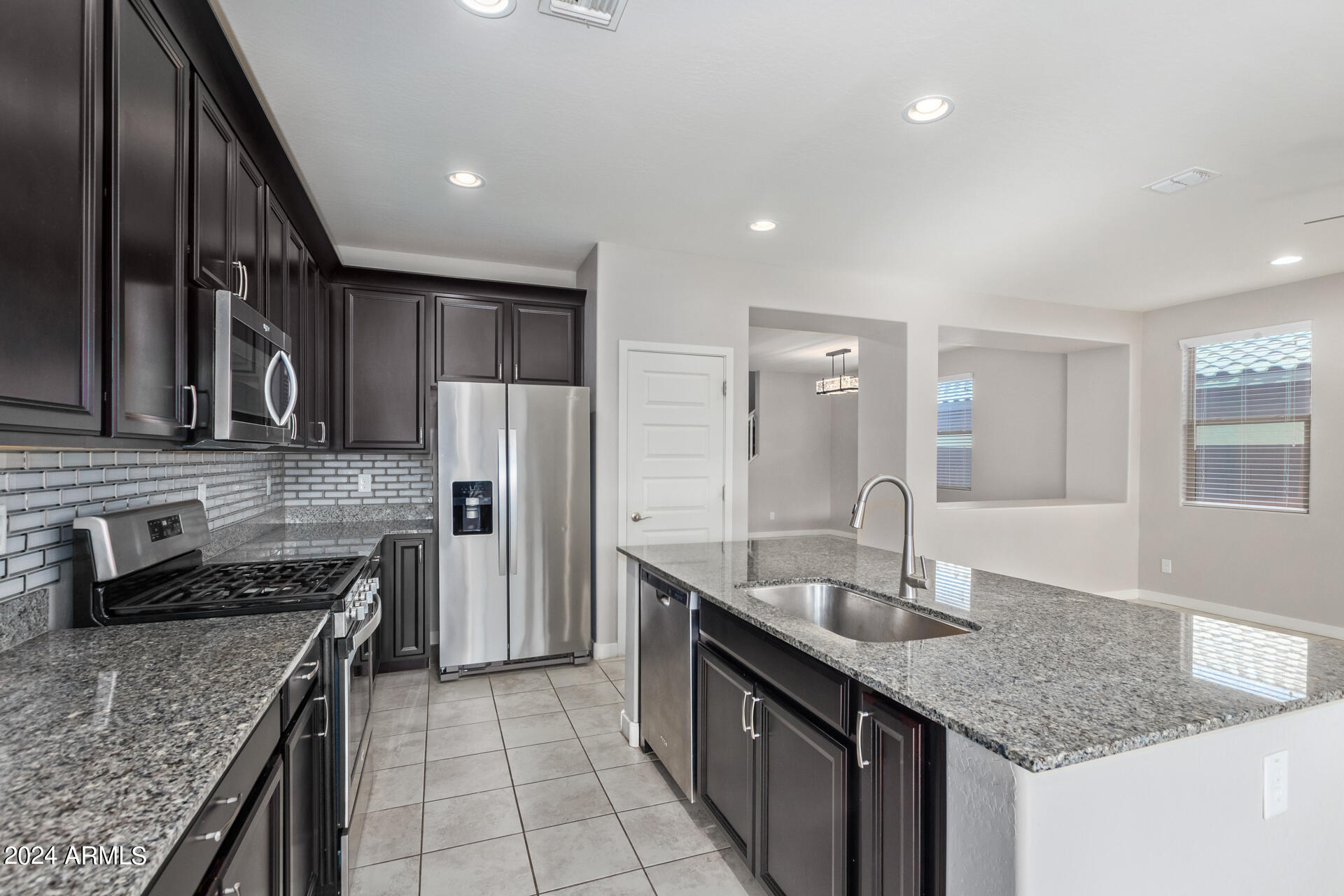 2927 W WESTLAND Road