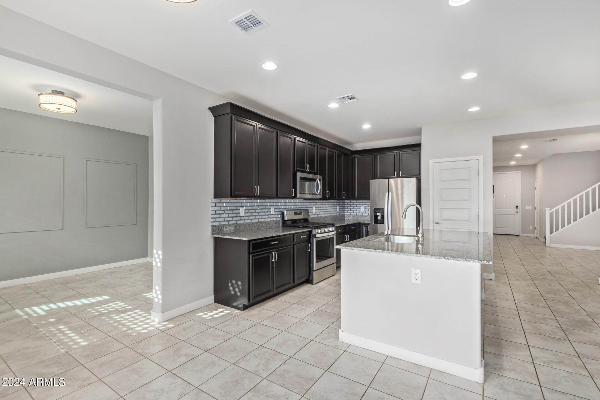 2927 W WESTLAND Road