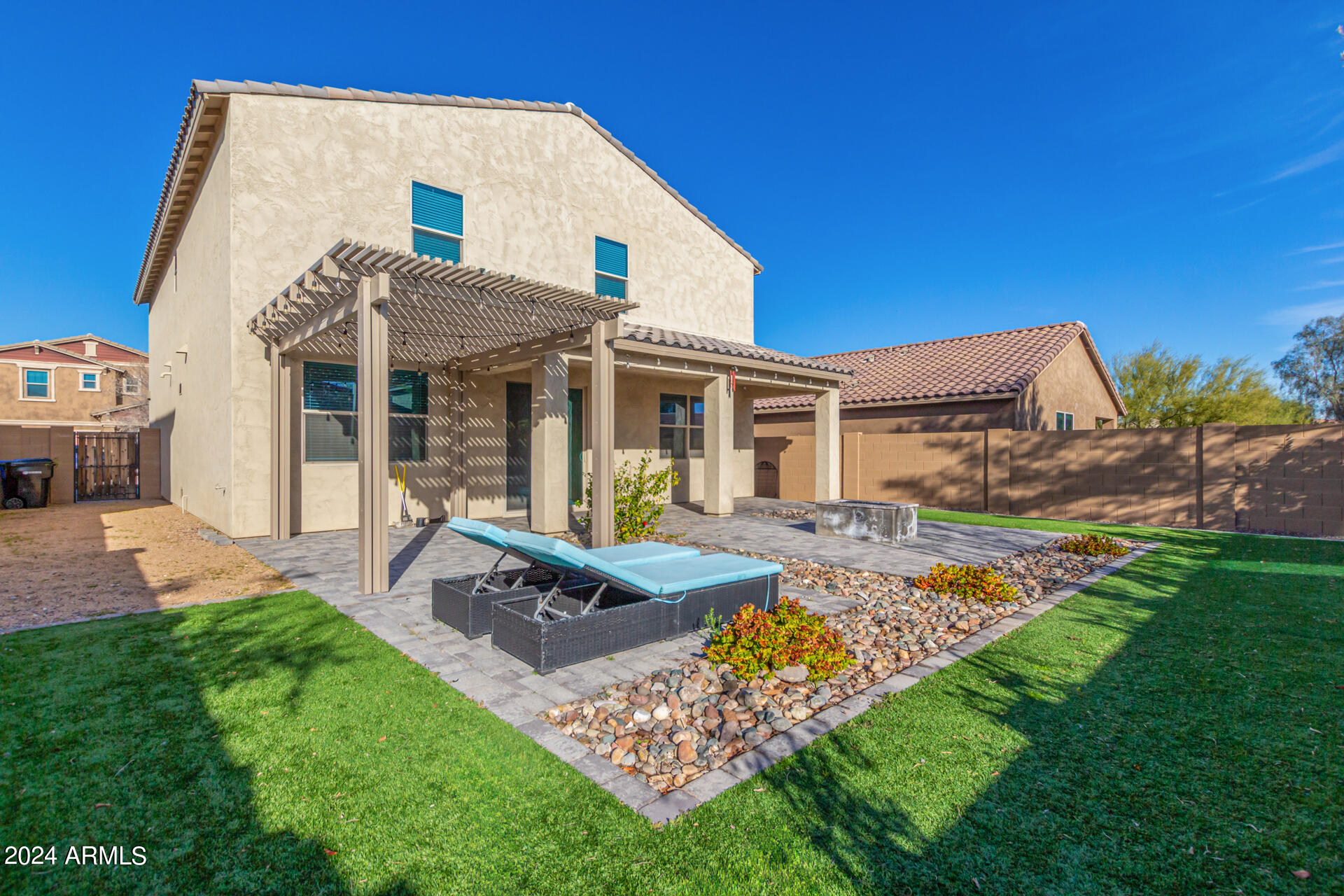 2927 W WESTLAND Road