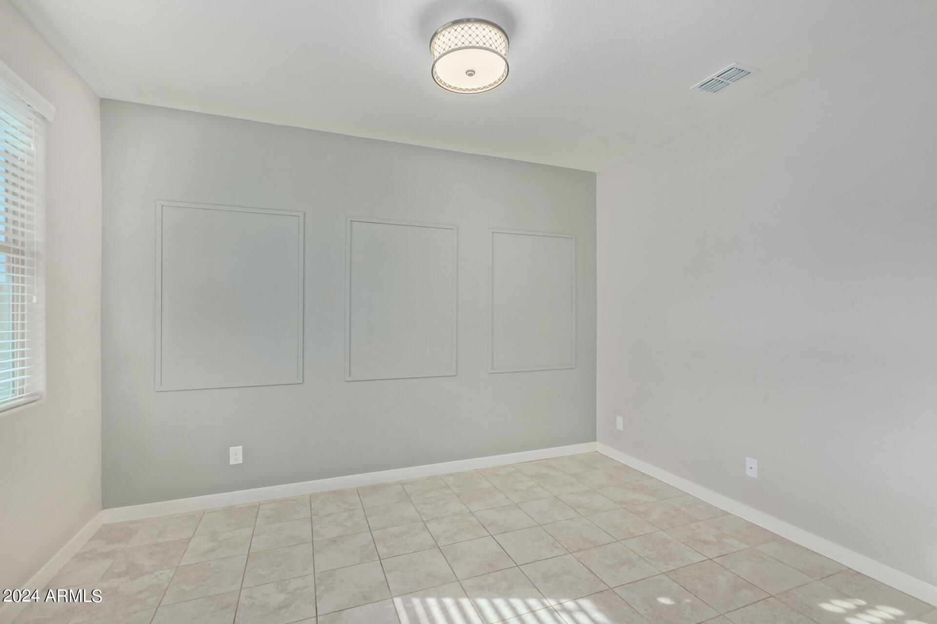 2927 W WESTLAND Road