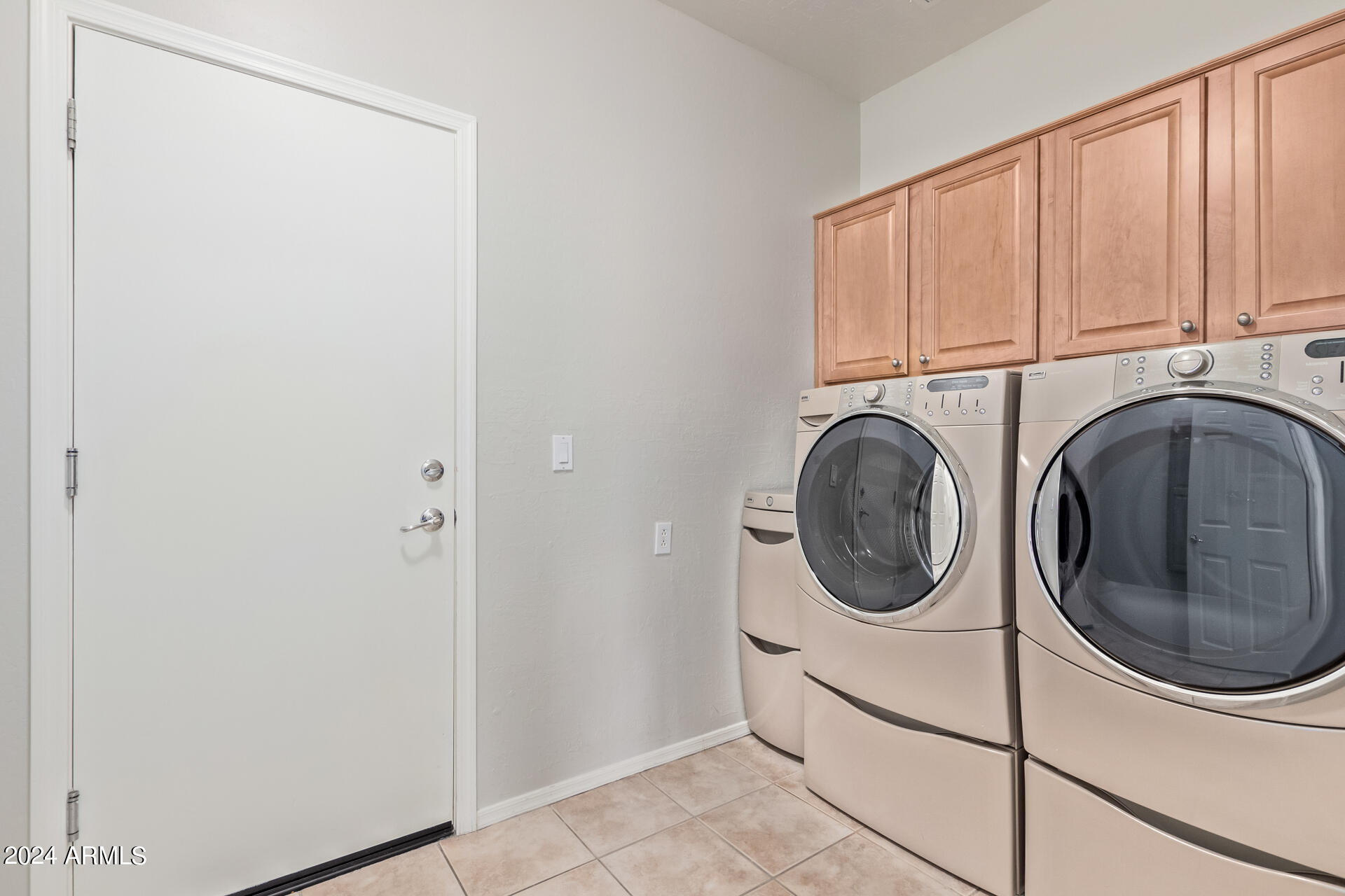 1988 W PERIWINKLE Way