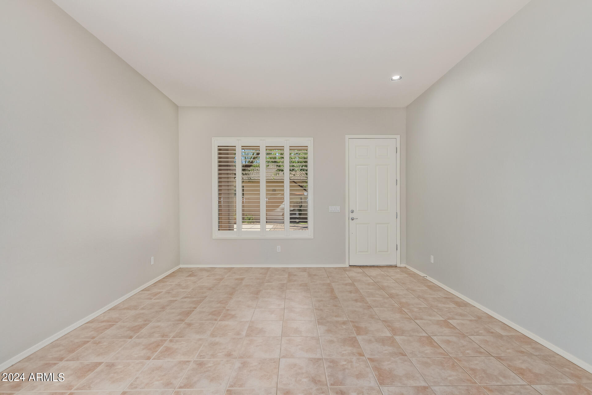 1988 W PERIWINKLE Way