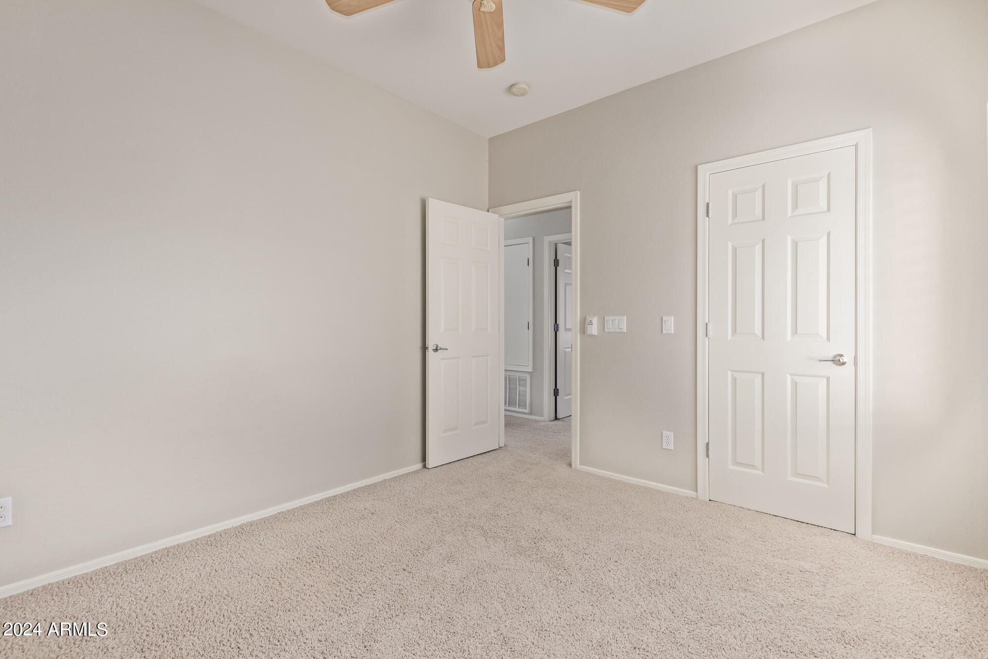 1988 W PERIWINKLE Way