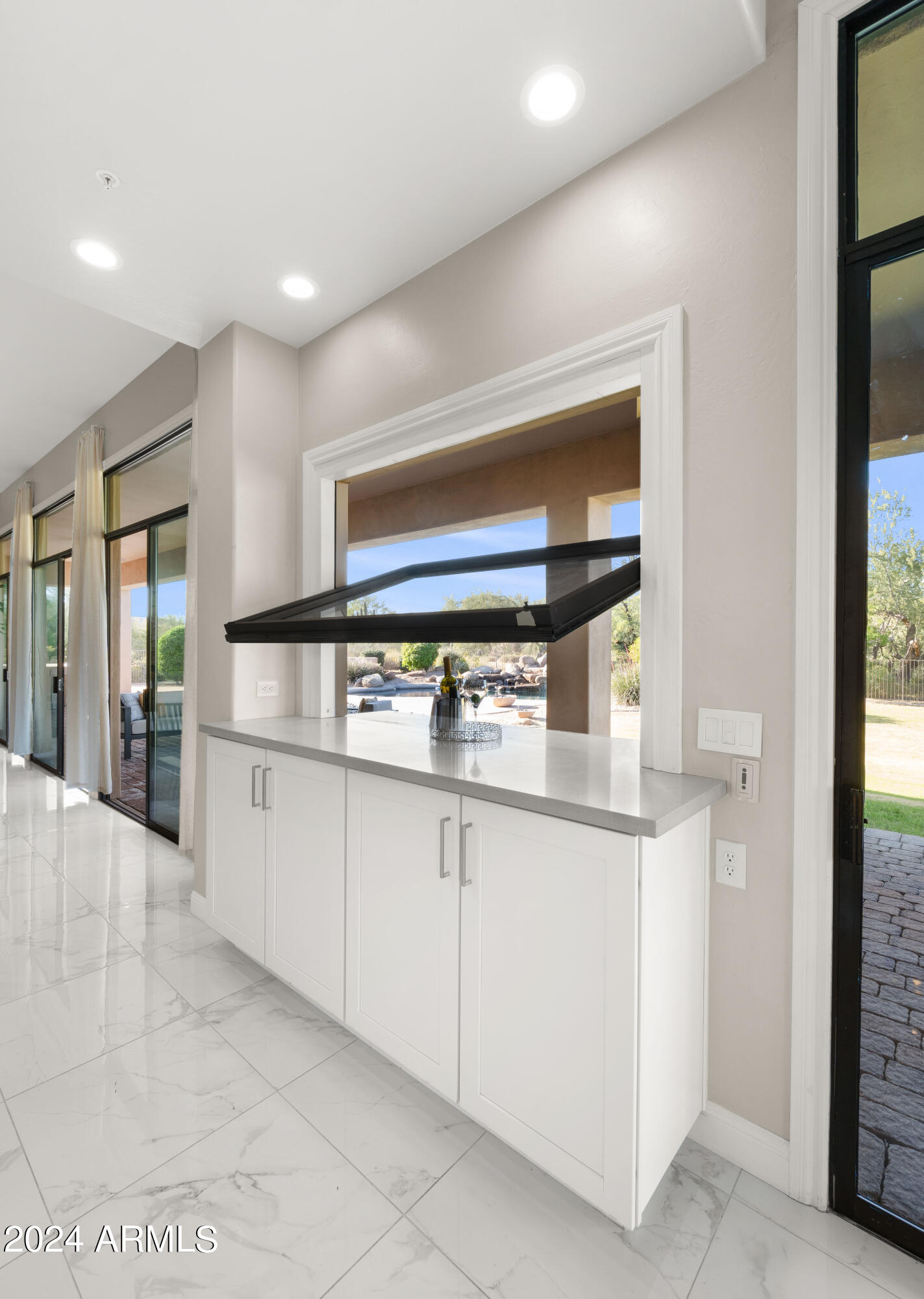 7832 E PARKVIEW Lane