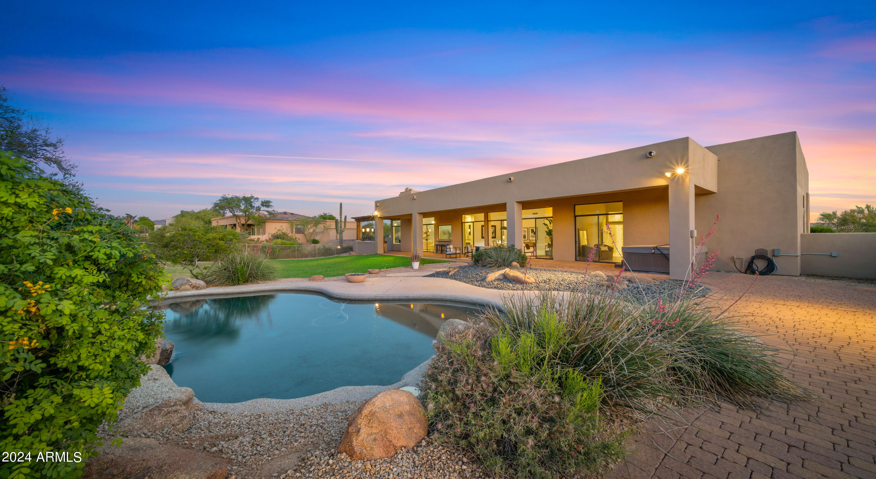 7832 E PARKVIEW Lane