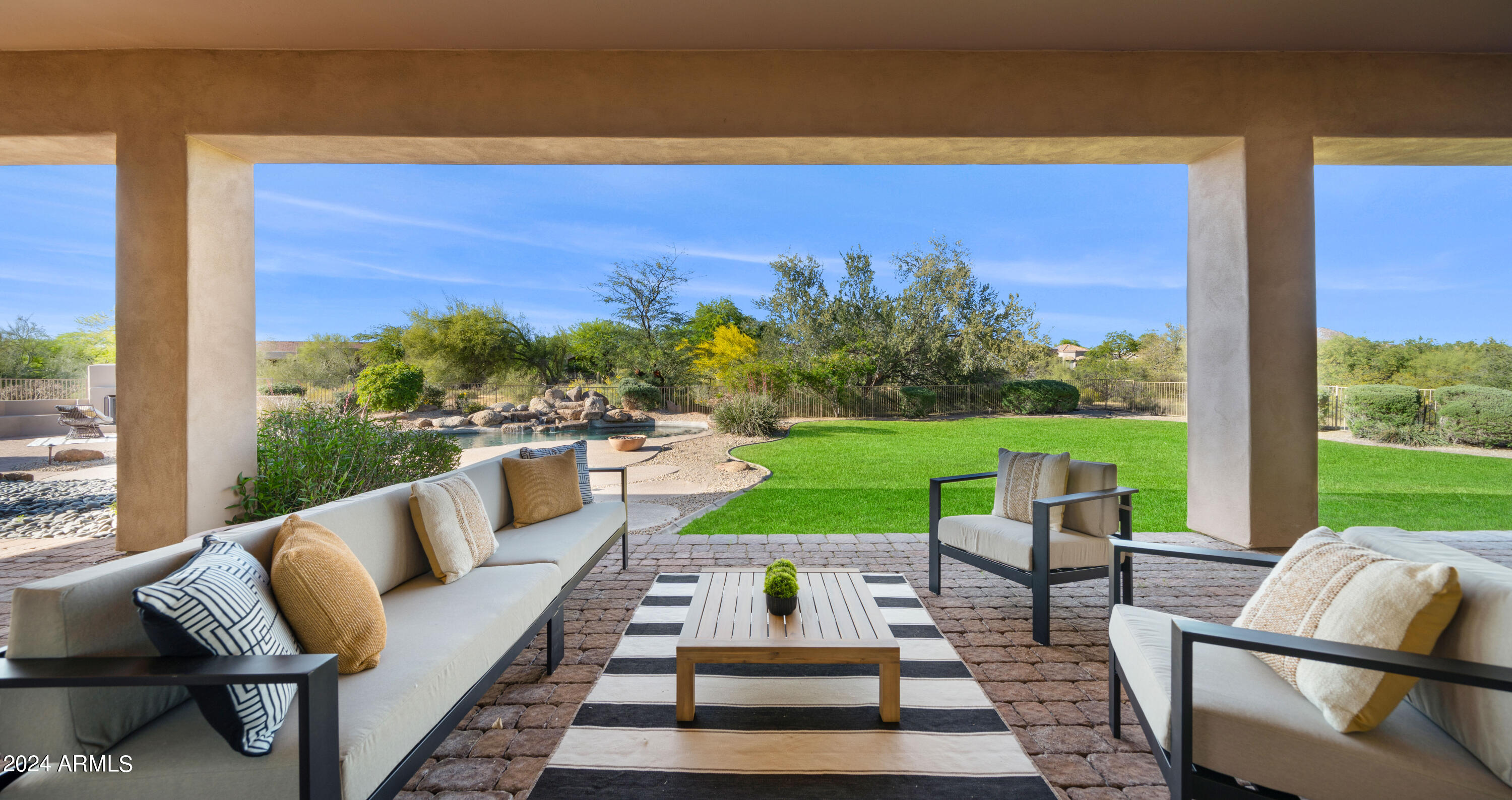 7832 E PARKVIEW Lane