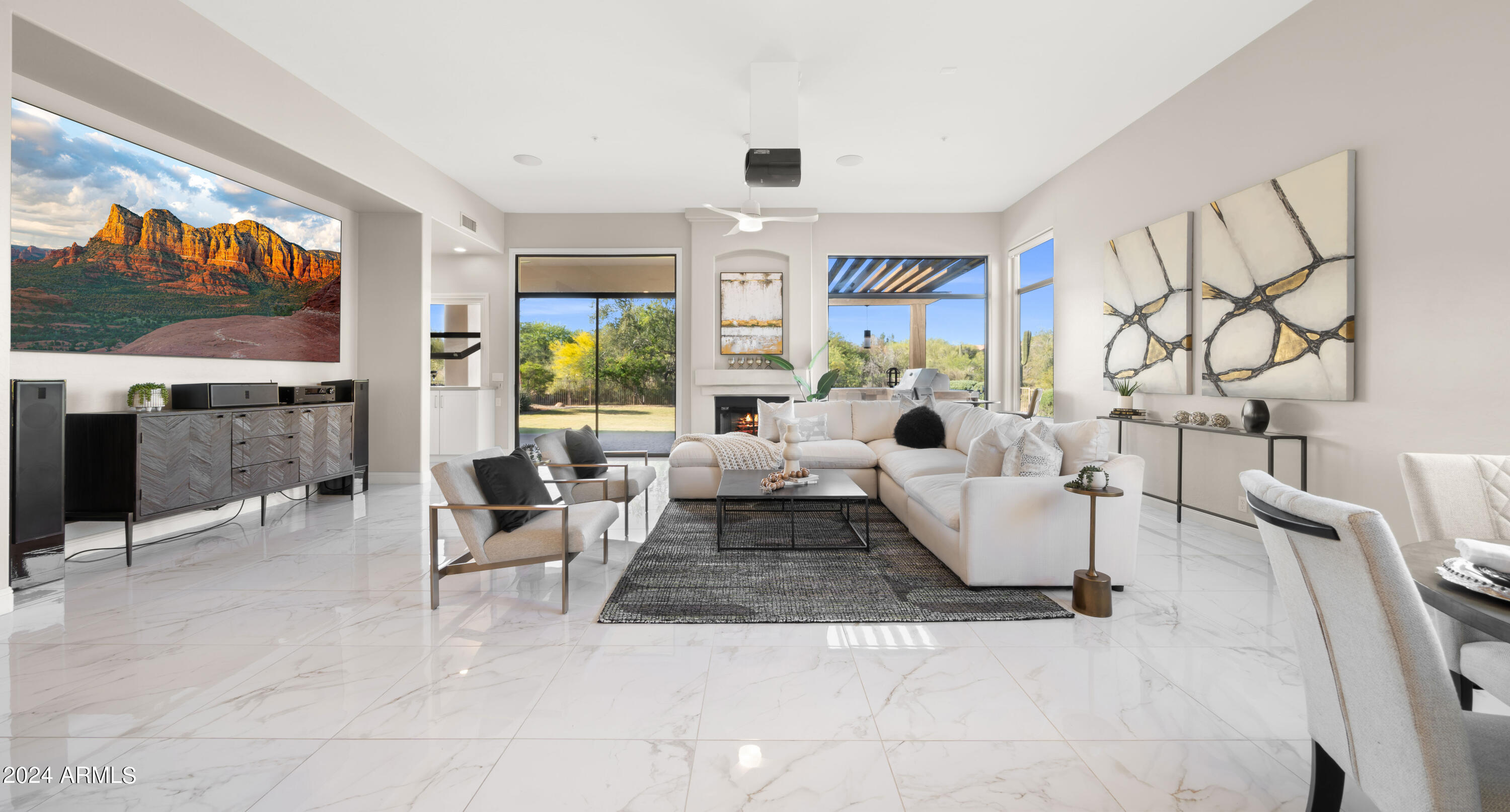 7832 E PARKVIEW Lane