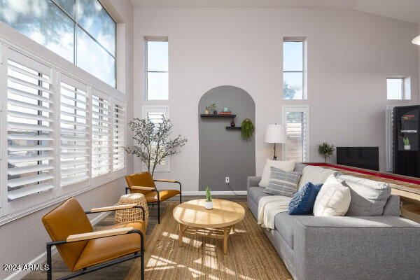 1568 E San Remo Avenue