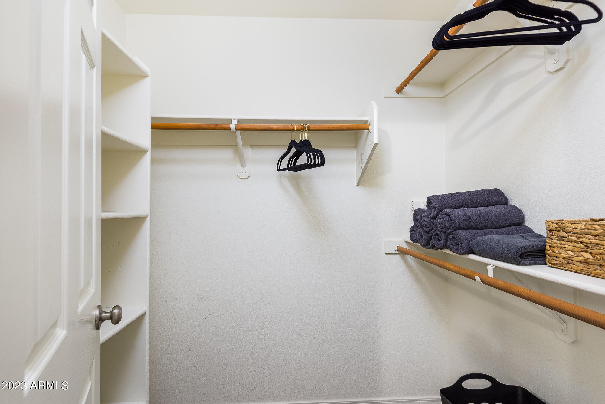 8161 W PONTIAC Drive