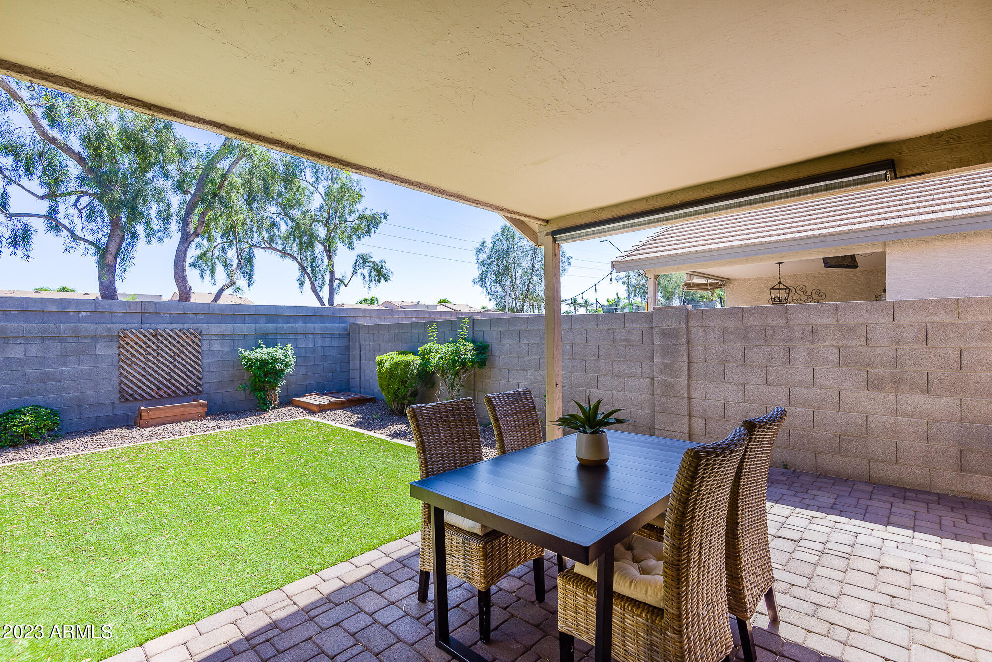 8161 W PONTIAC Drive