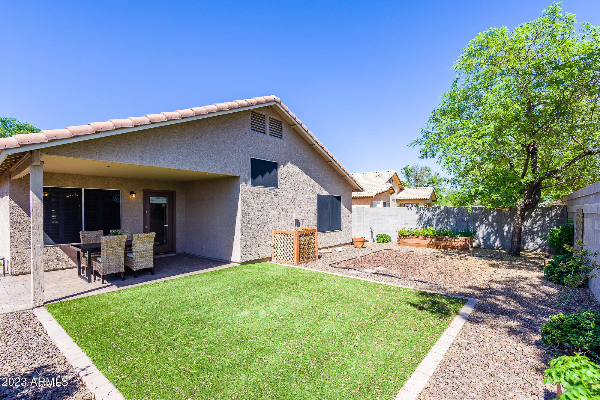 8161 W PONTIAC Drive