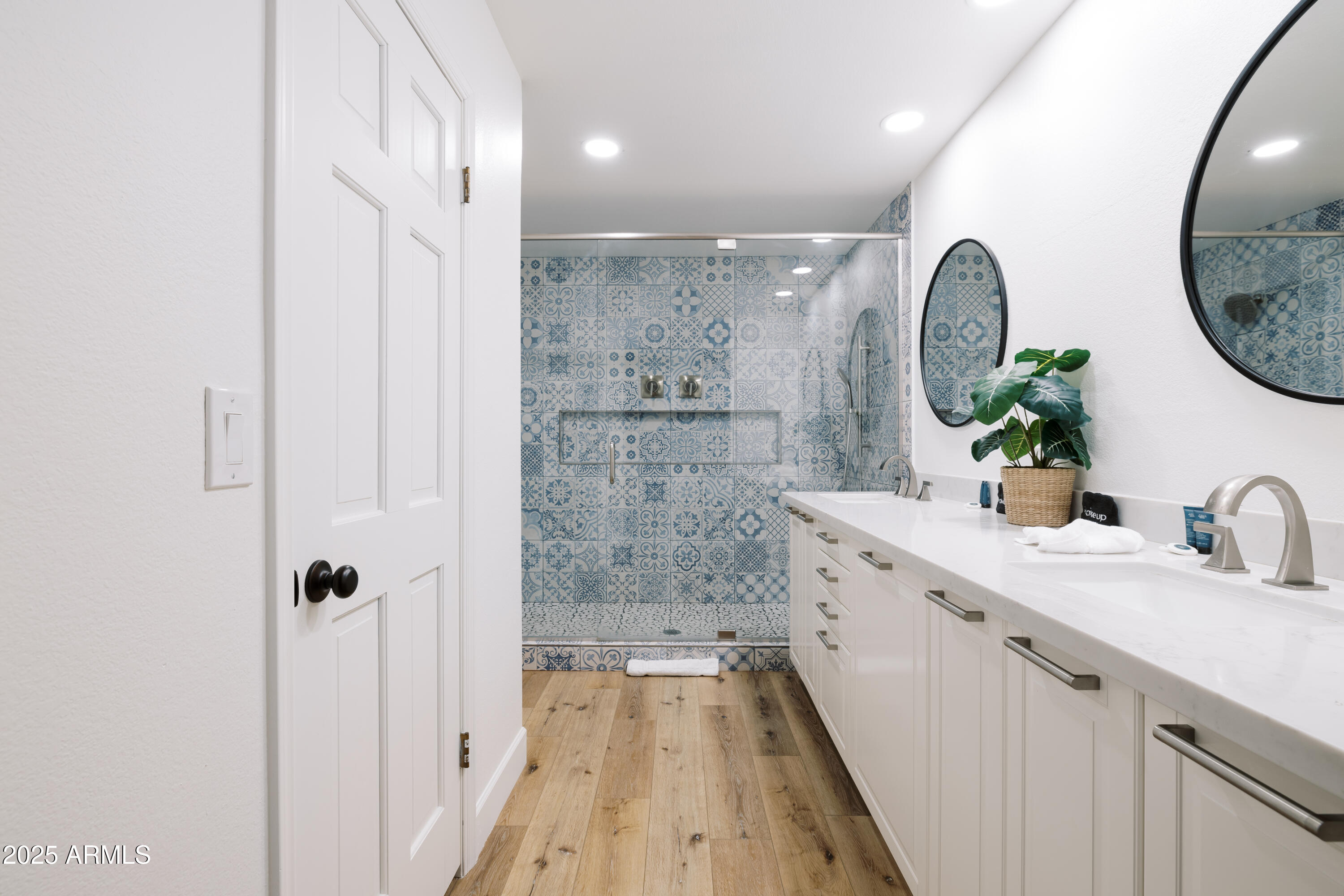 5226 E KATHLEEN Road