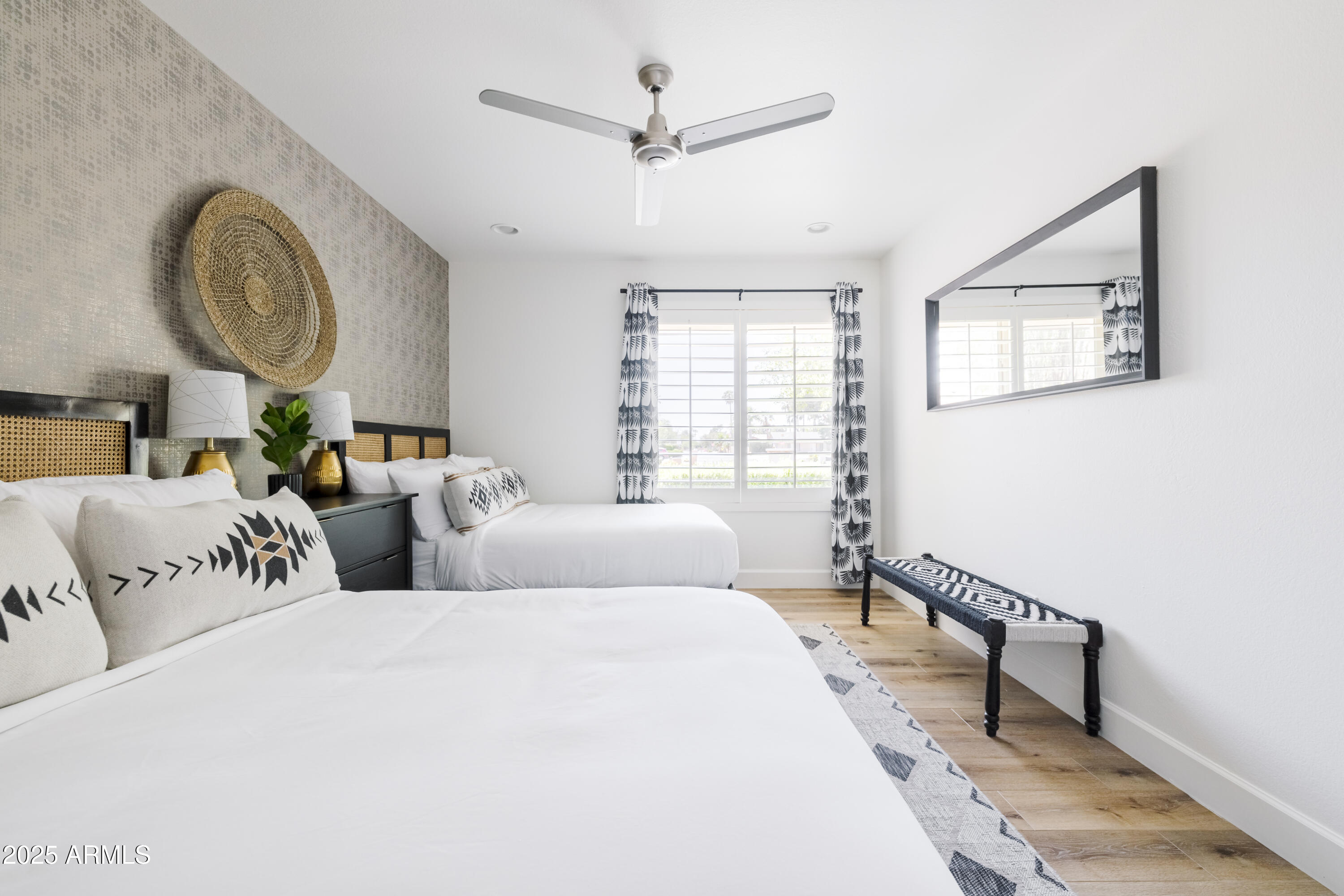 5226 E KATHLEEN Road