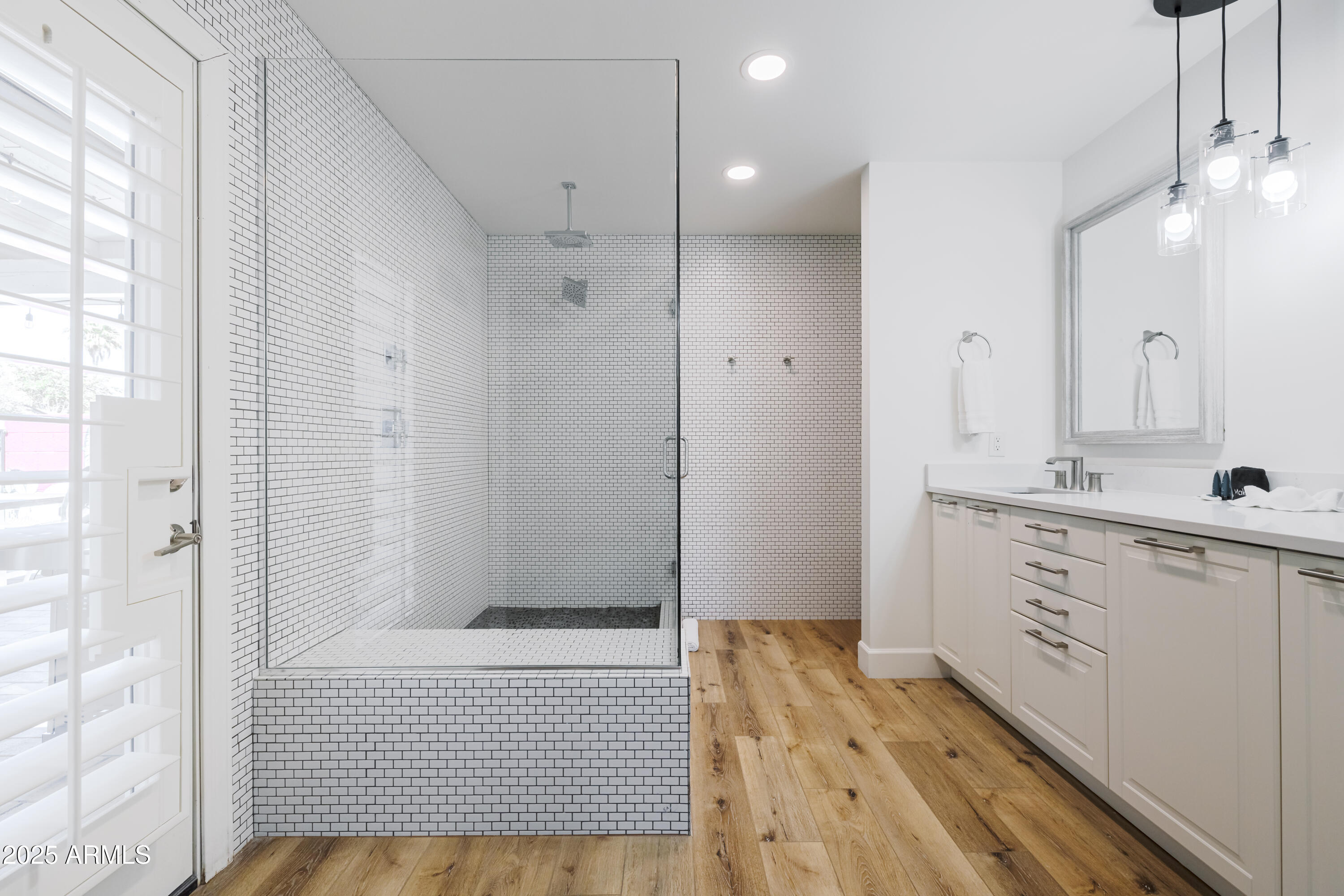 5226 E KATHLEEN Road