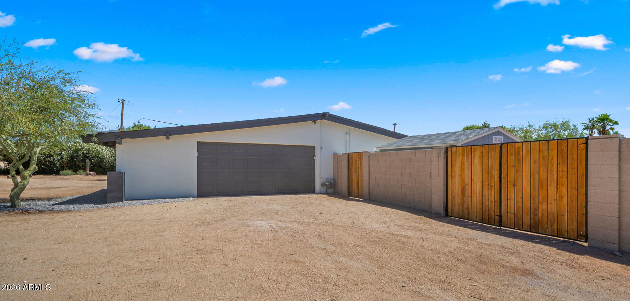 7667 E CACTUS Road