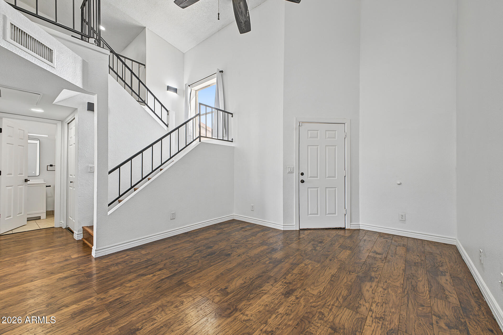 4828 W ORANGEWOOD Avenue 202