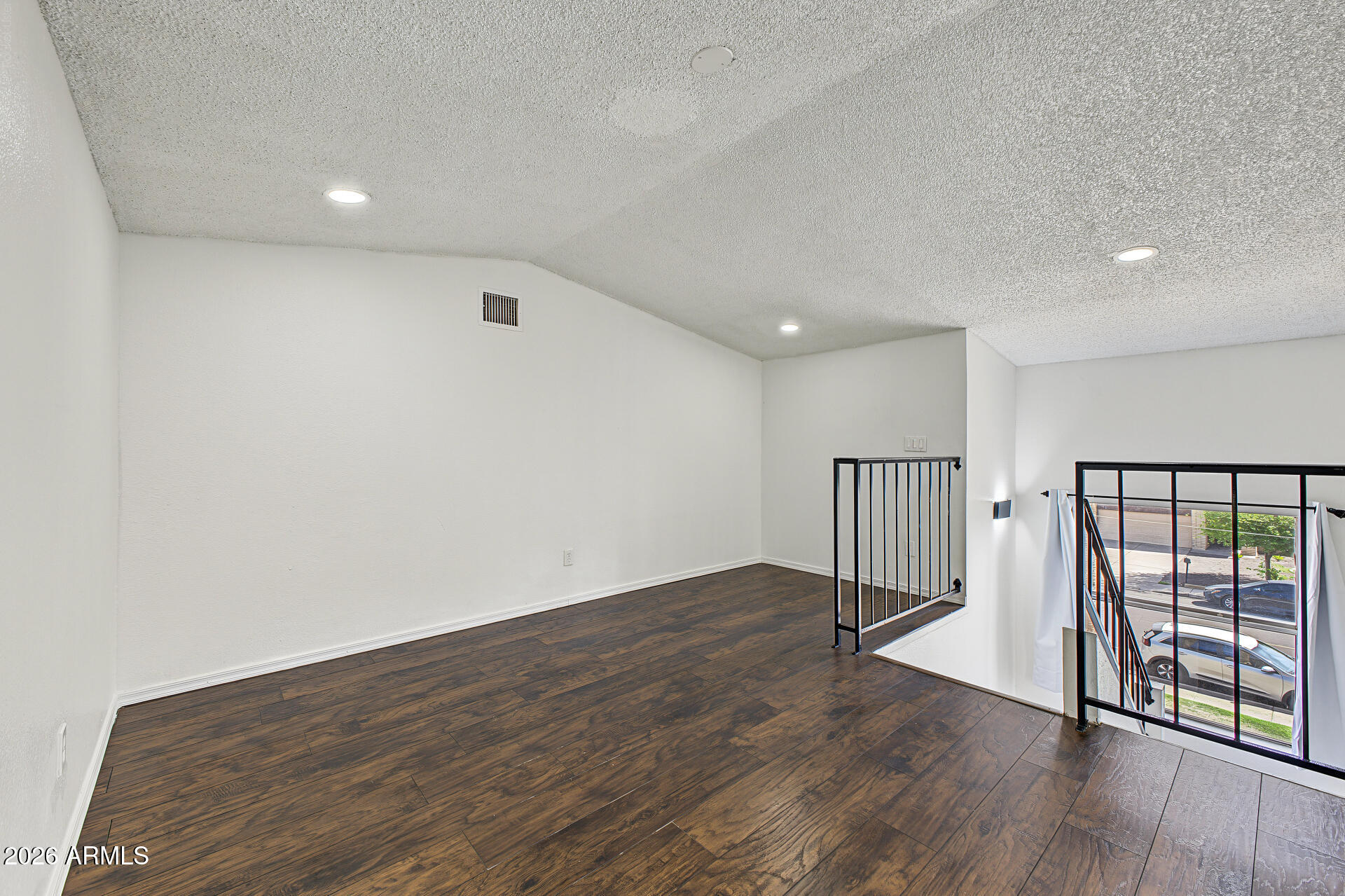 4828 W ORANGEWOOD Avenue 202