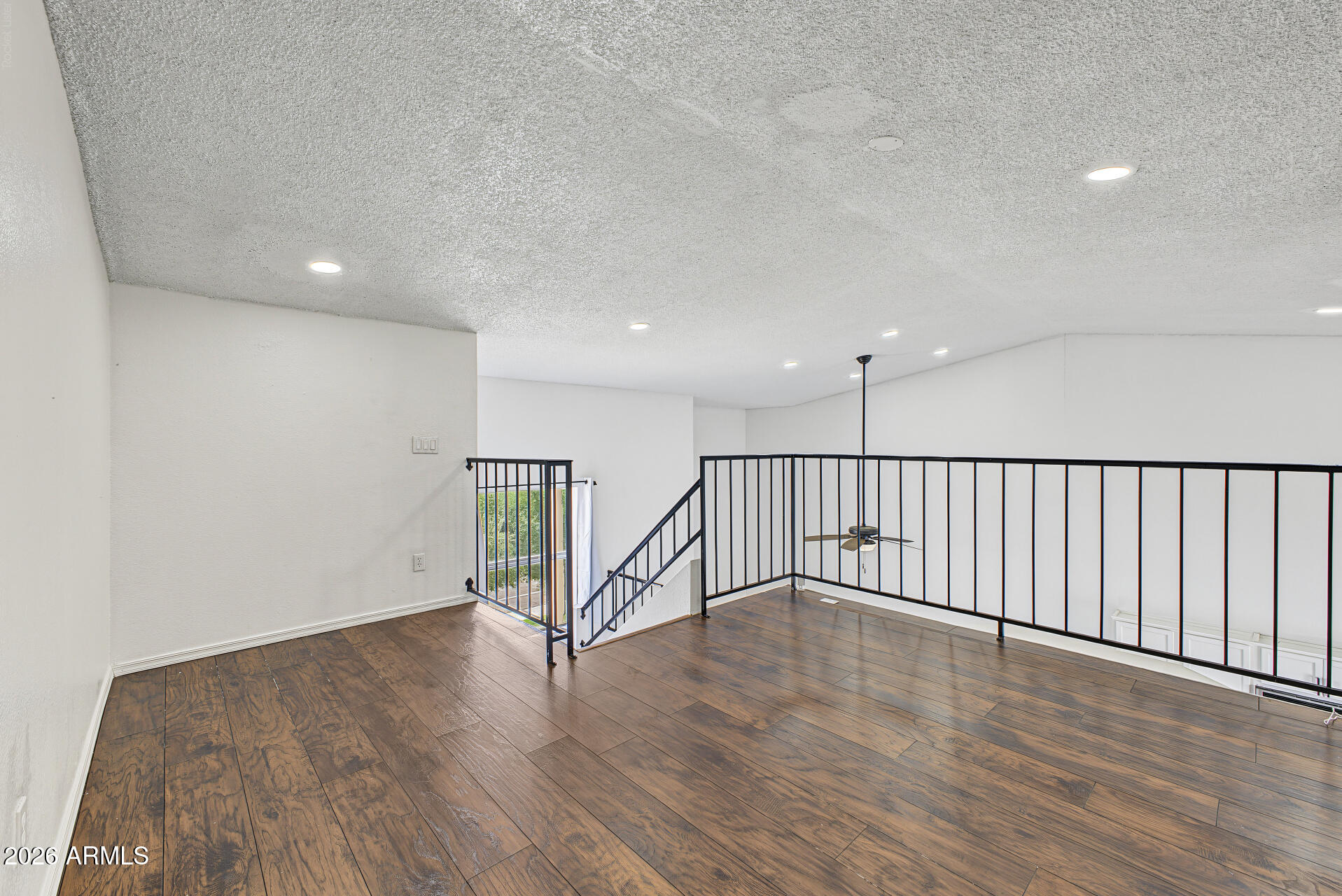 4828 W ORANGEWOOD Avenue 202