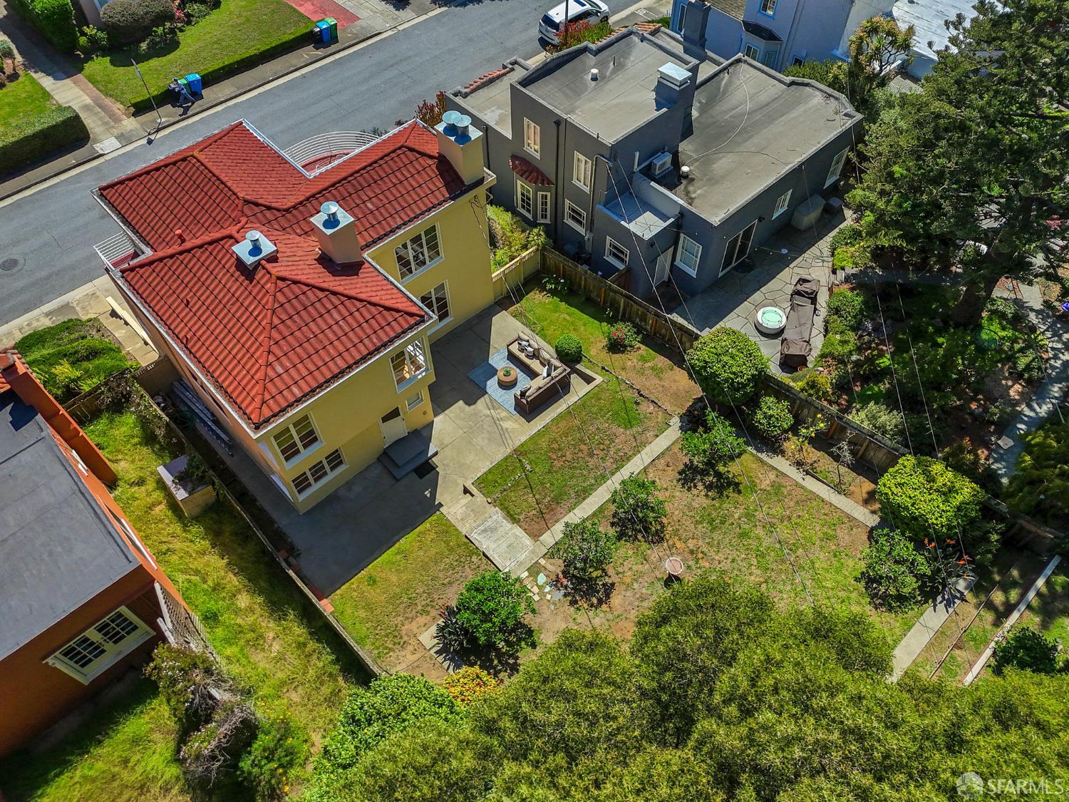 376 Moncada Way