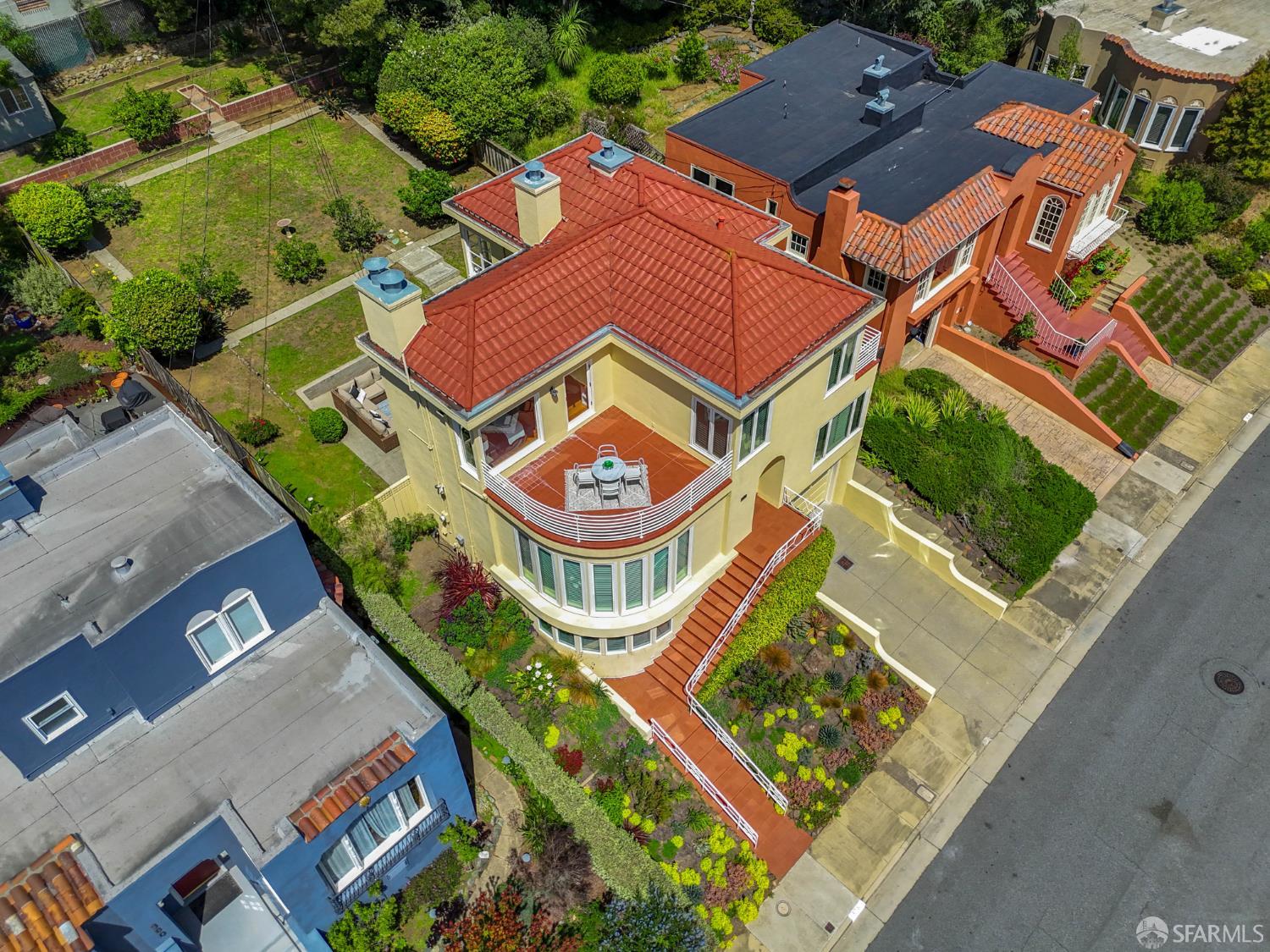 376 Moncada Way