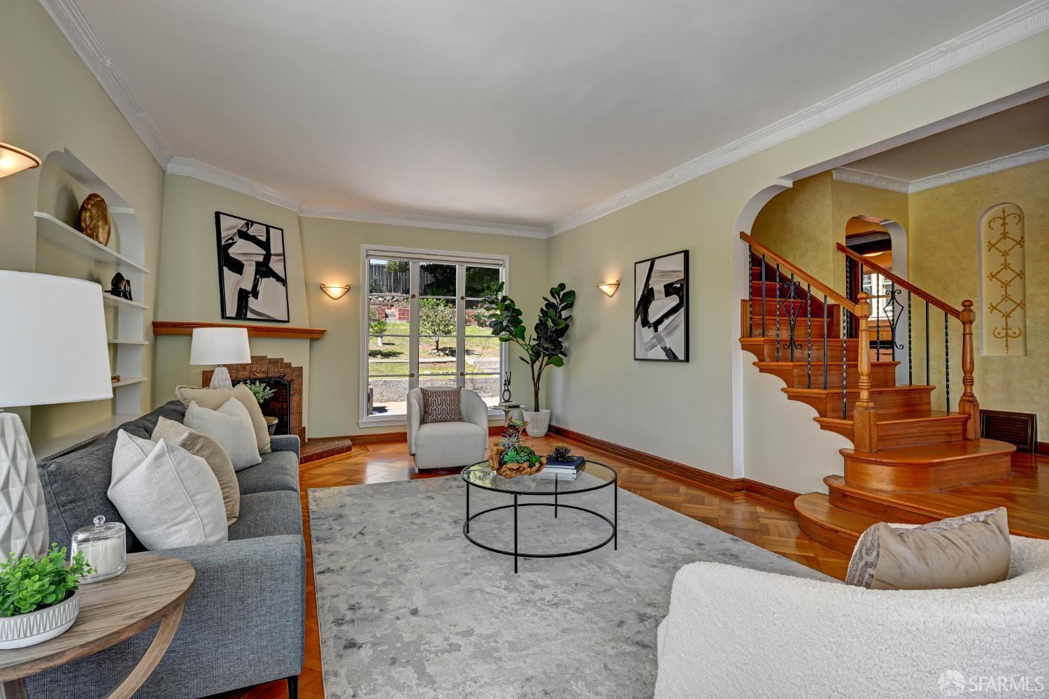 376 Moncada Way