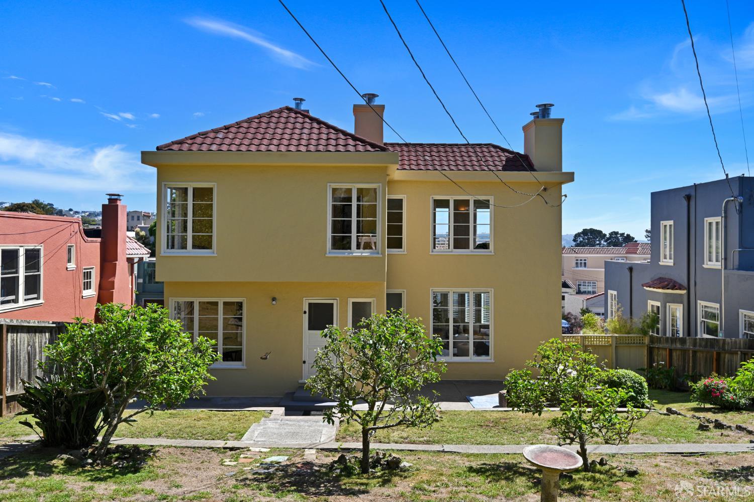 376 Moncada Way