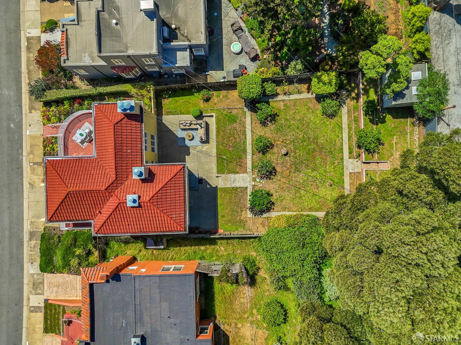 376 Moncada Way