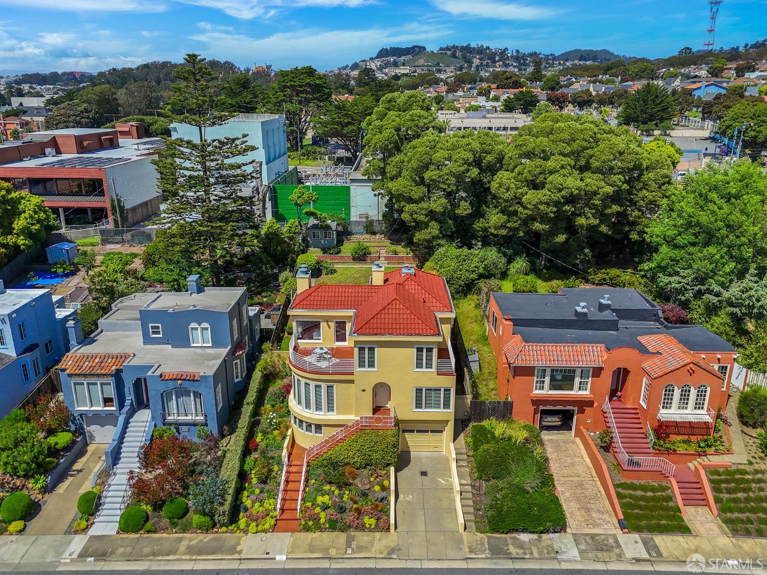 376 Moncada Way