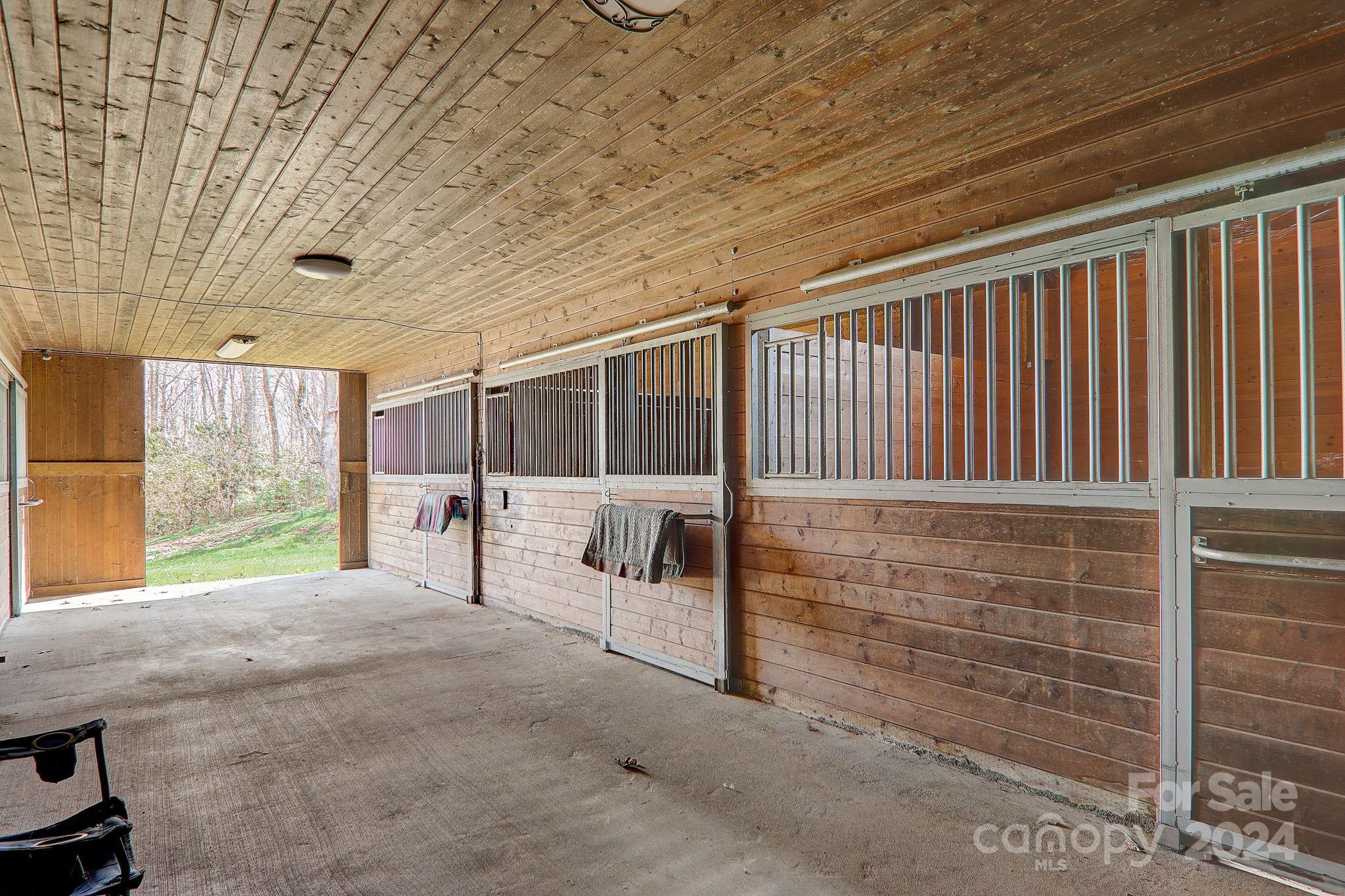 33 Poplar Ridge Lane