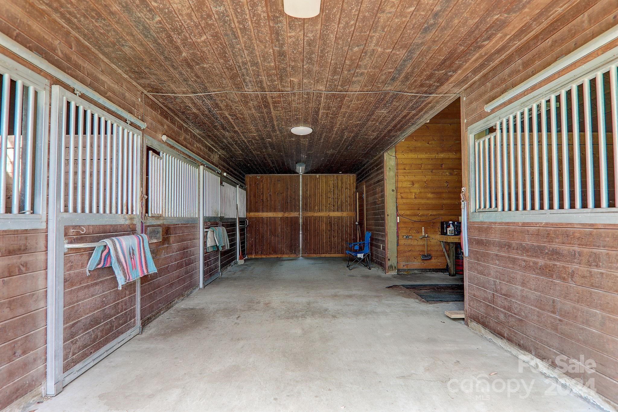33 Poplar Ridge Lane