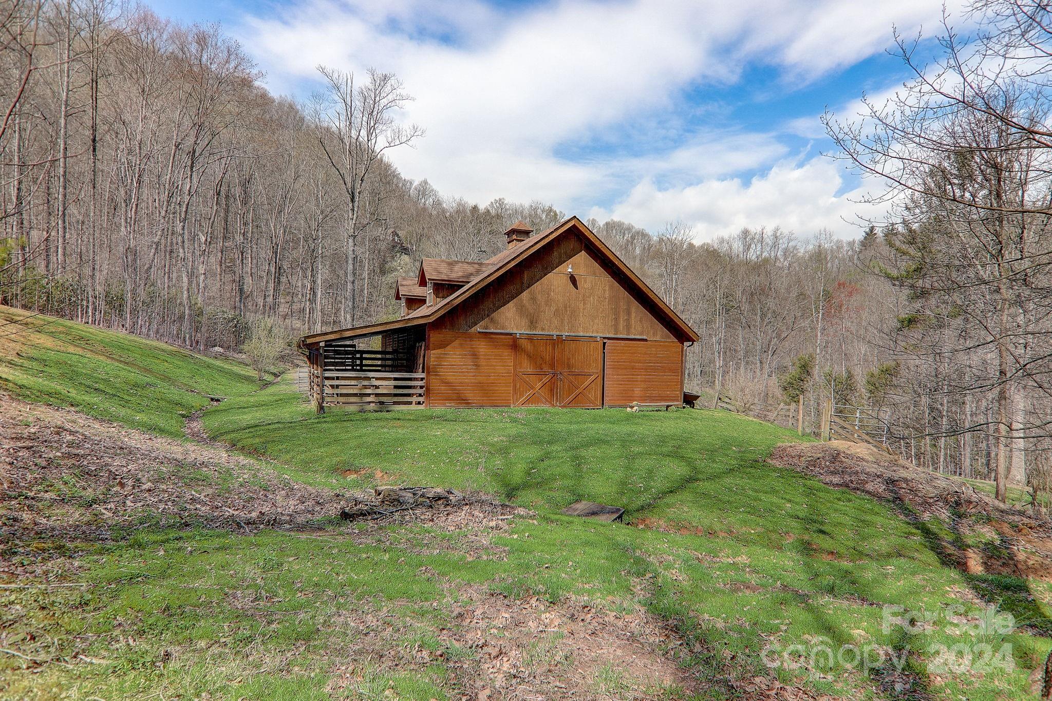 33 Poplar Ridge Lane