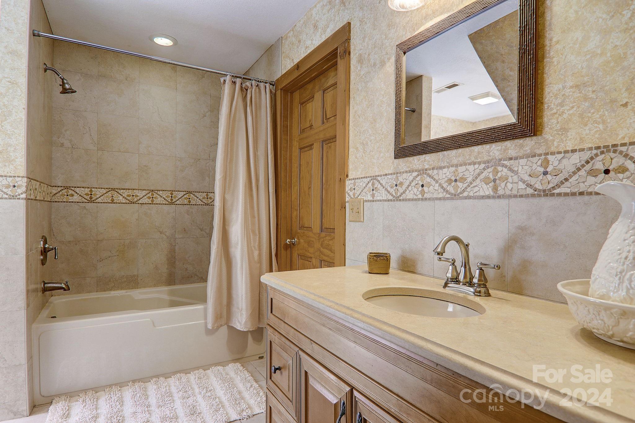 33 Poplar Ridge Lane