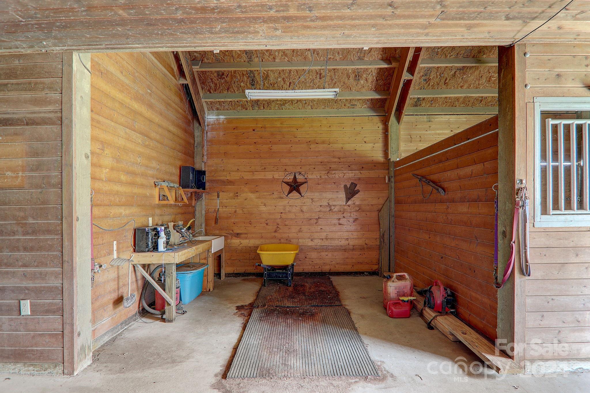 33 Poplar Ridge Lane