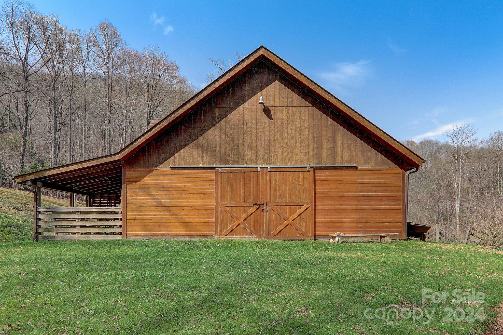 33 Poplar Ridge Lane