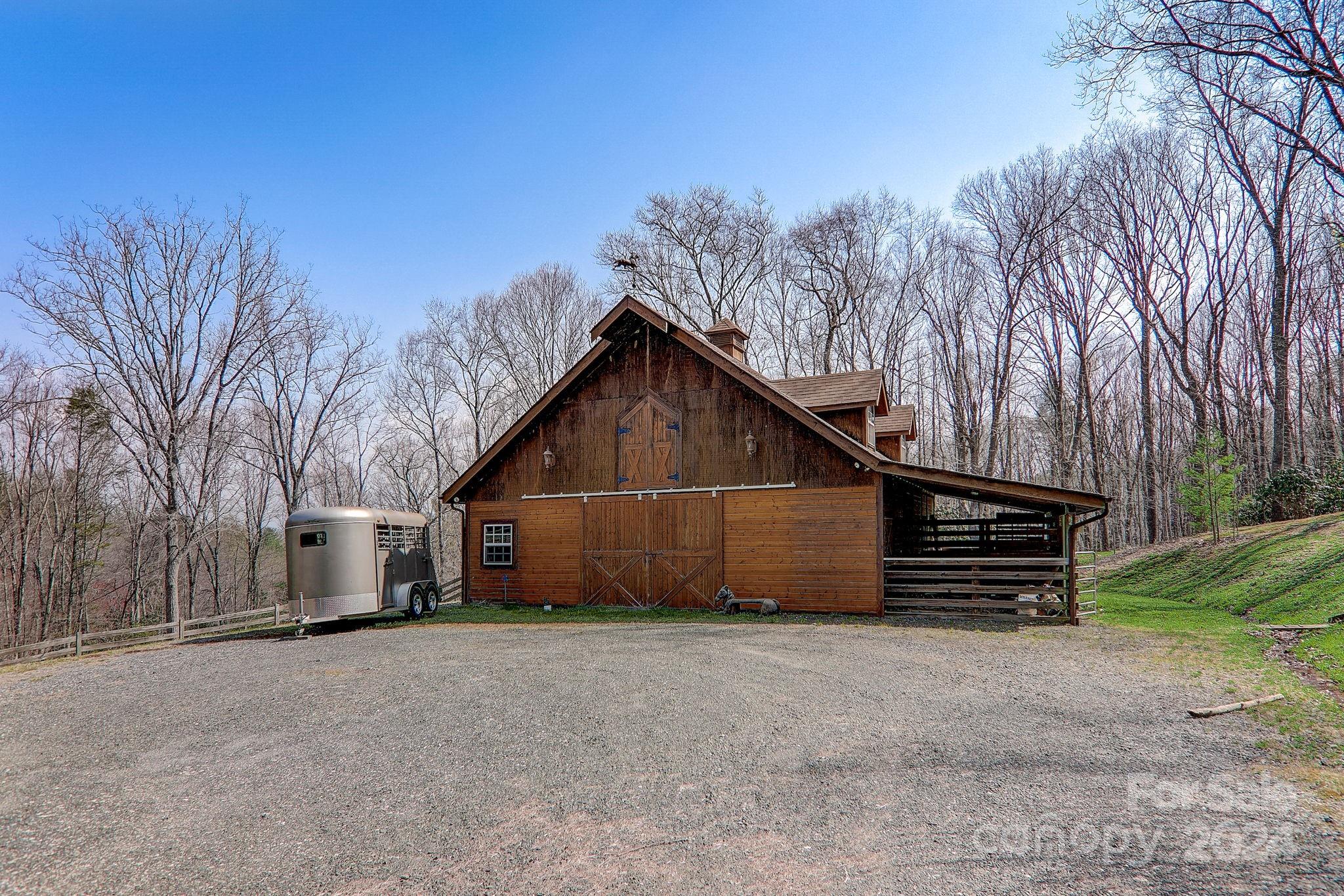 33 Poplar Ridge Lane