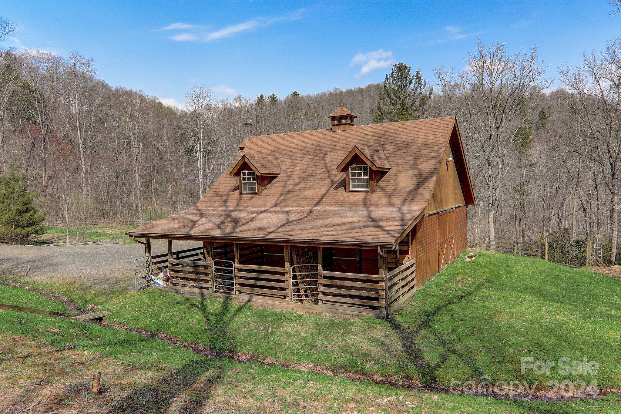 33 Poplar Ridge Lane
