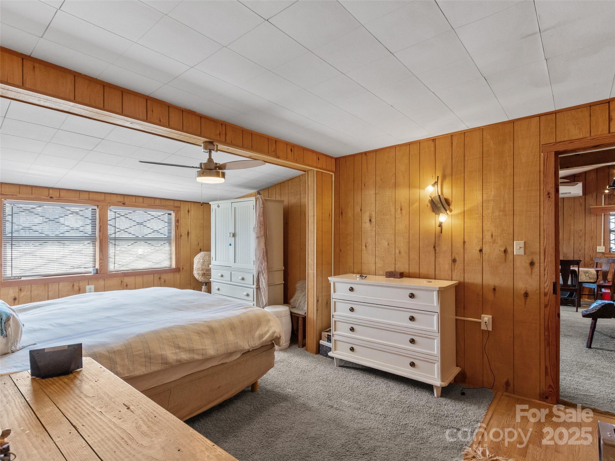 207 Strawberry Hill Lane