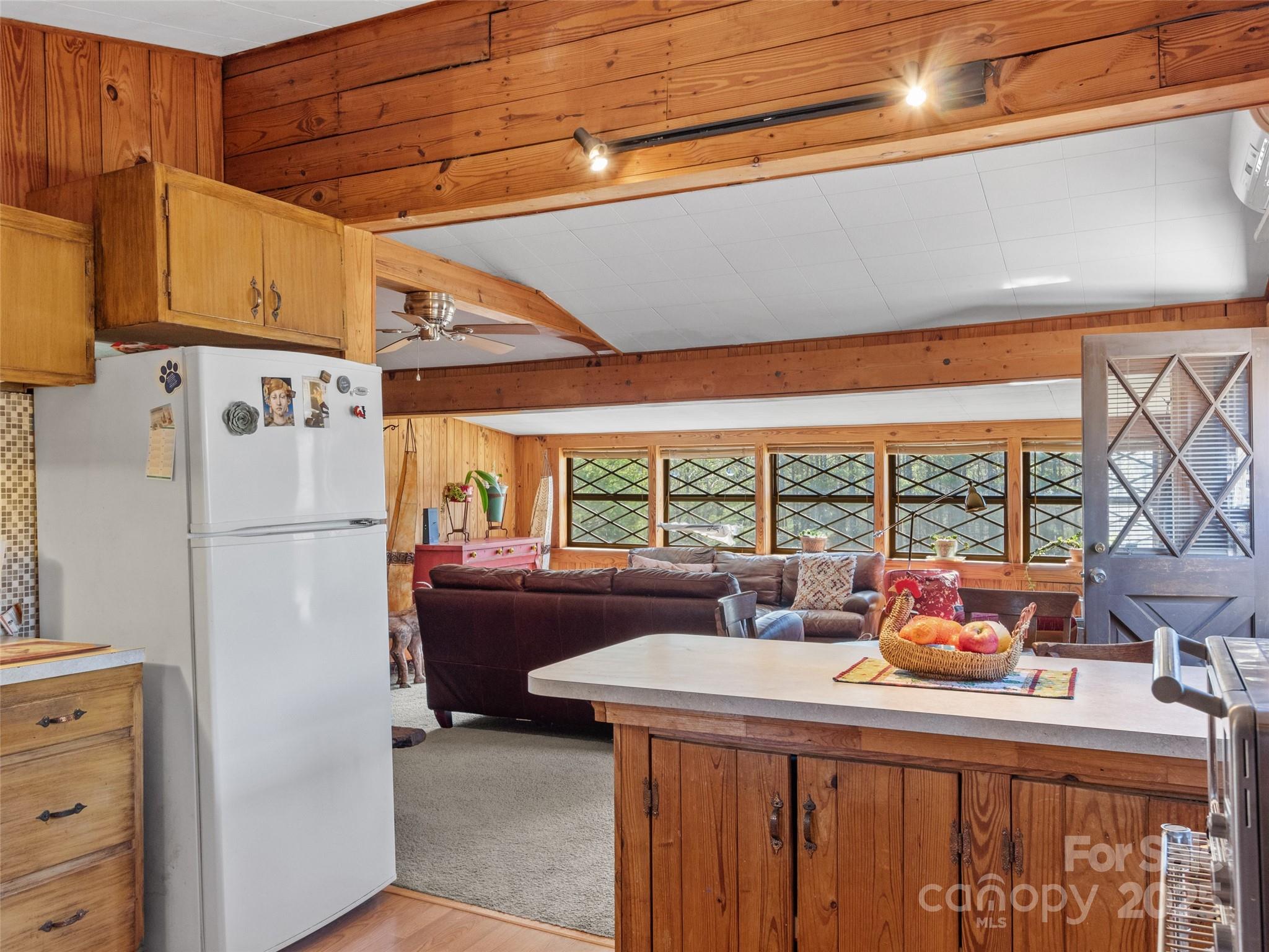 207 Strawberry Hill Lane