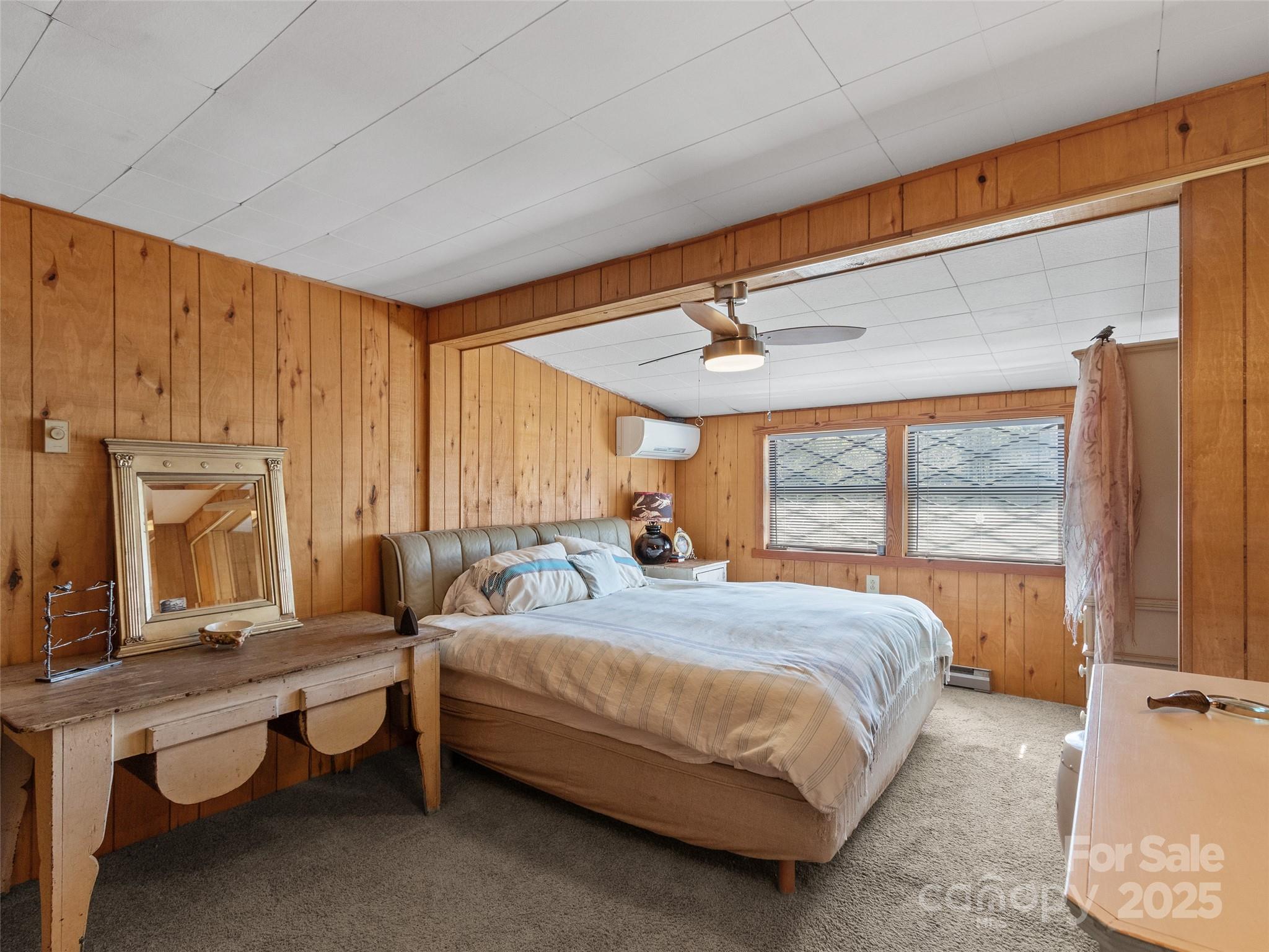 207 Strawberry Hill Lane