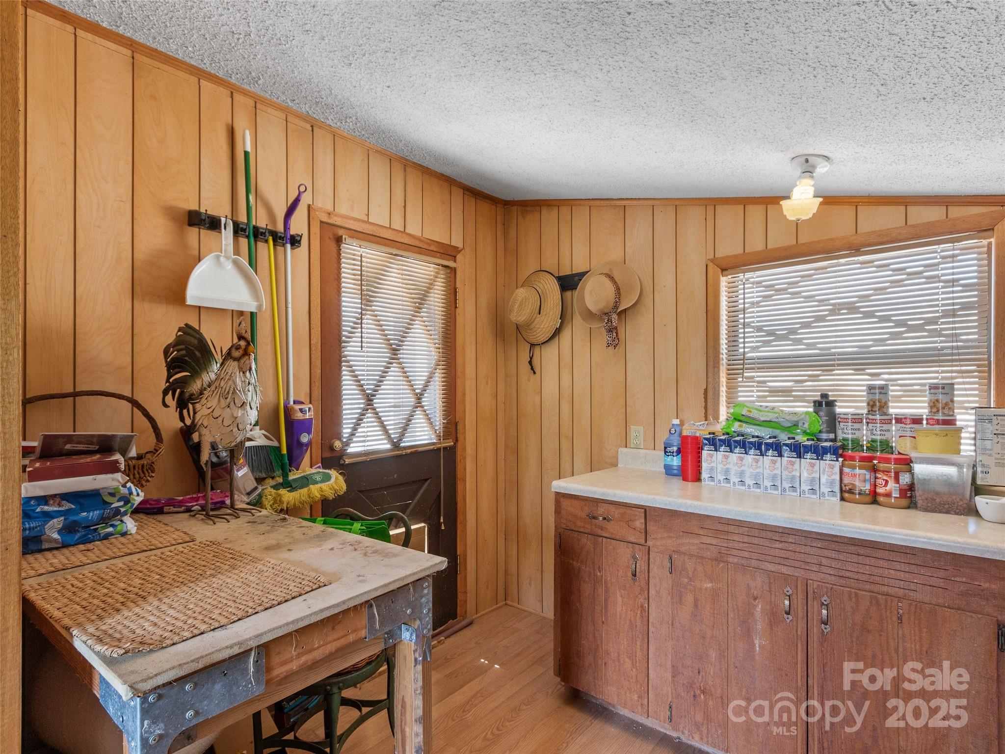 207 Strawberry Hill Lane