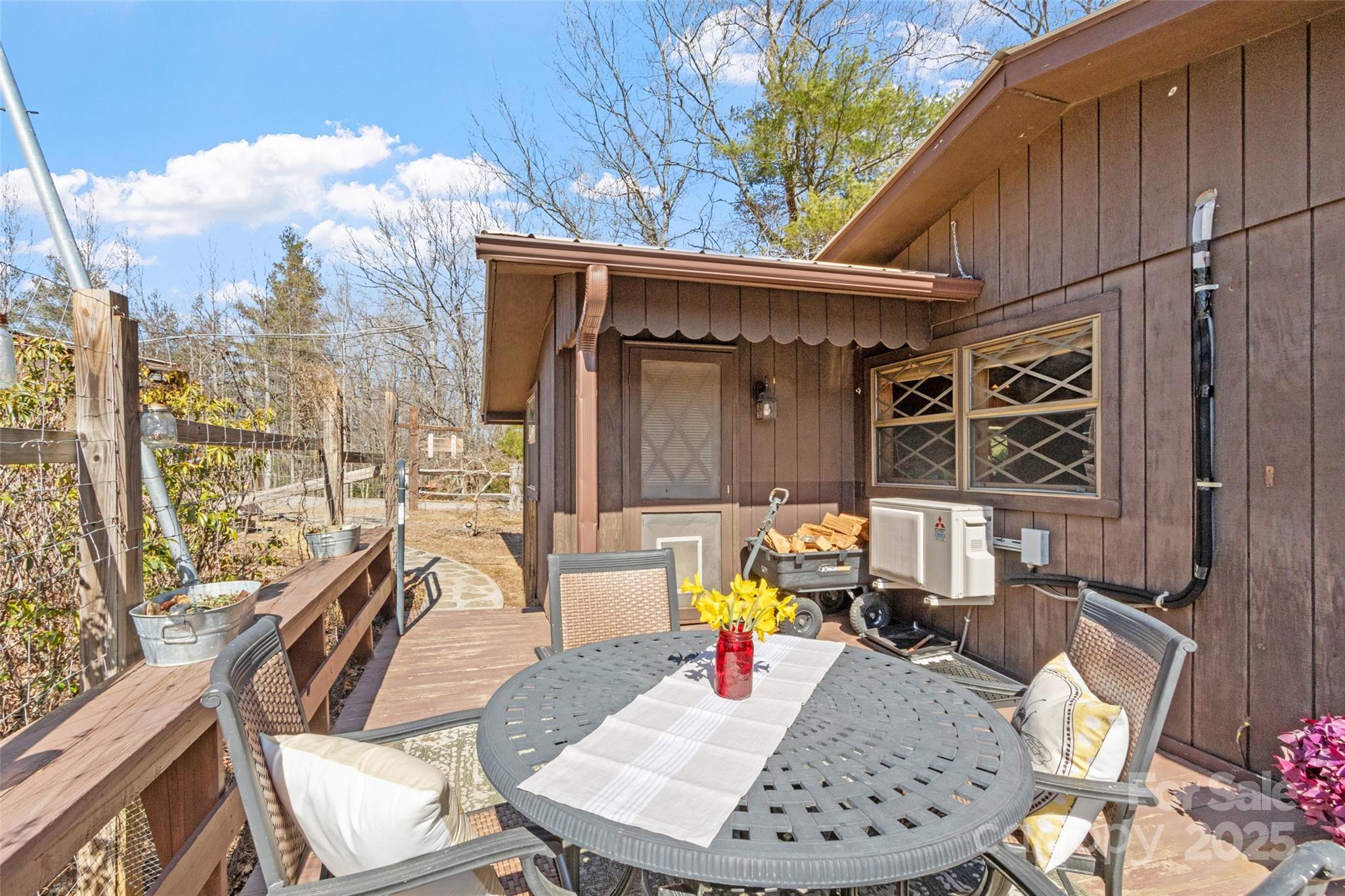 207 Strawberry Hill Lane
