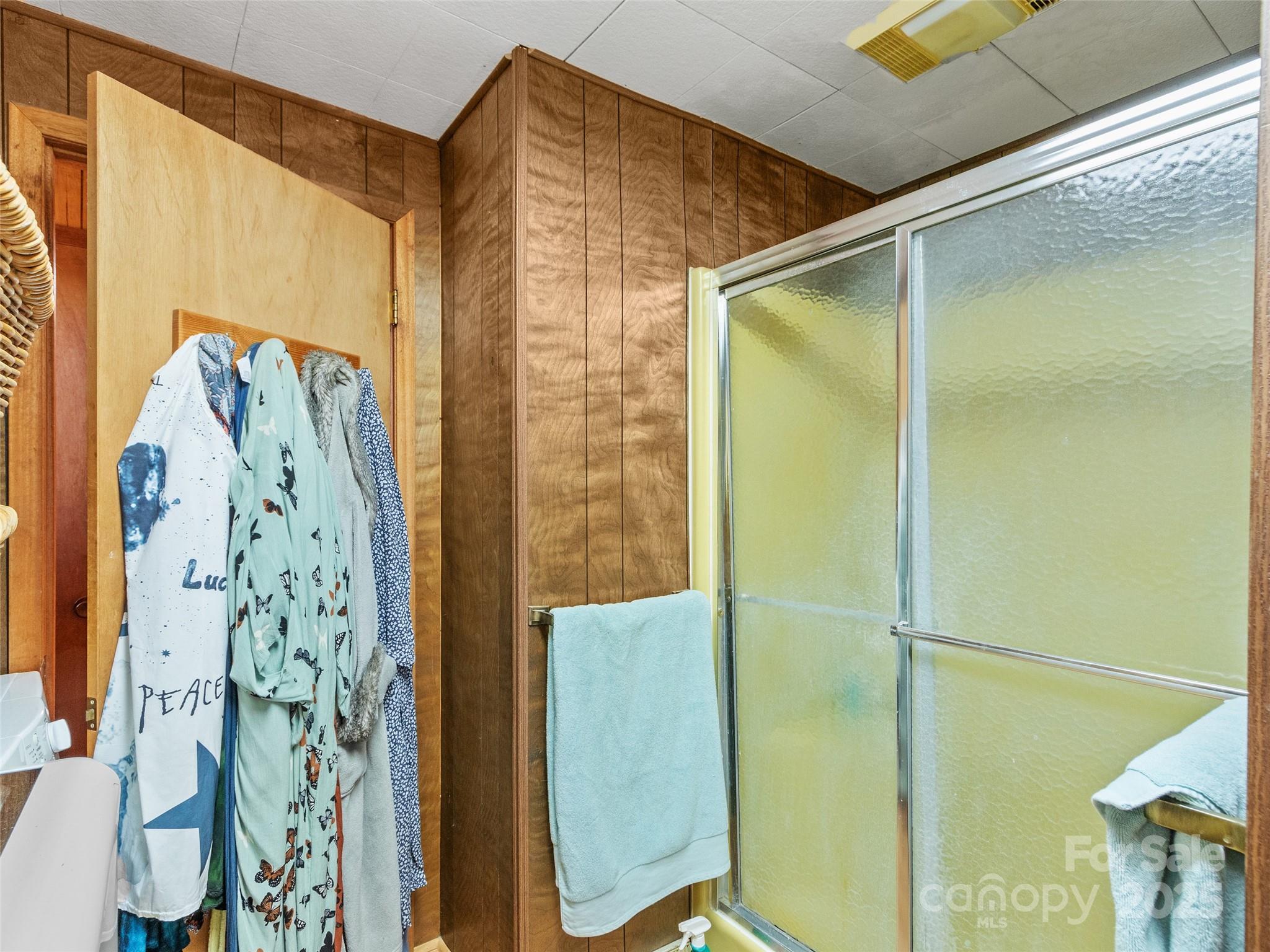 207 Strawberry Hill Lane