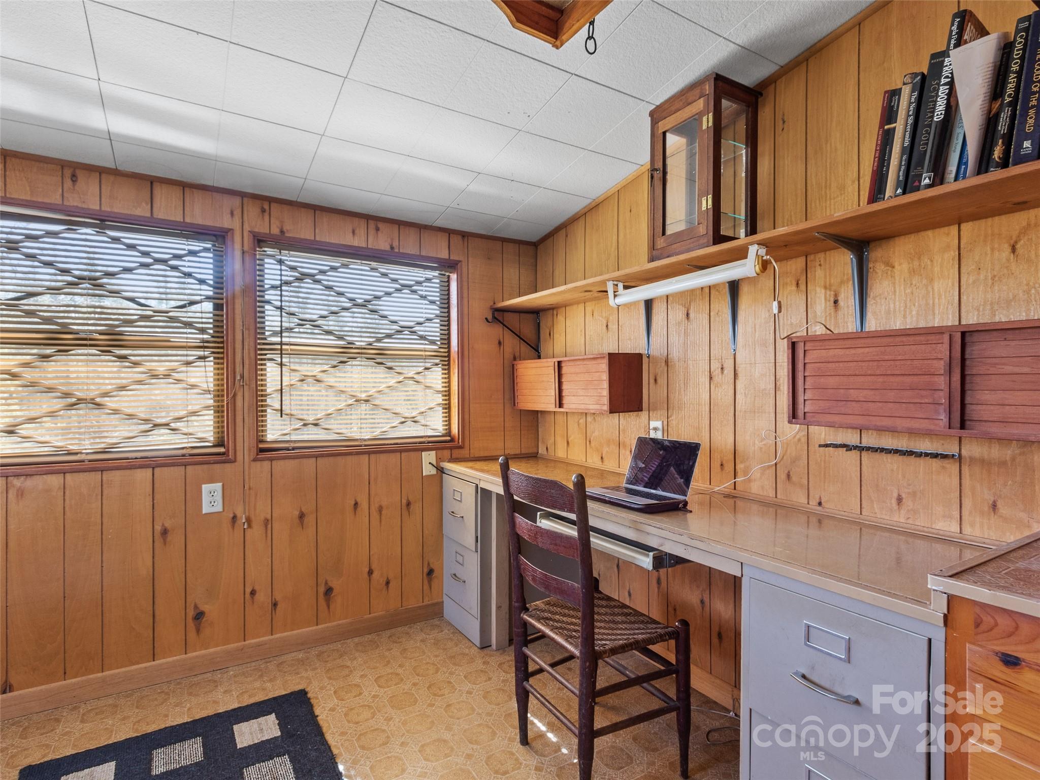 207 Strawberry Hill Lane