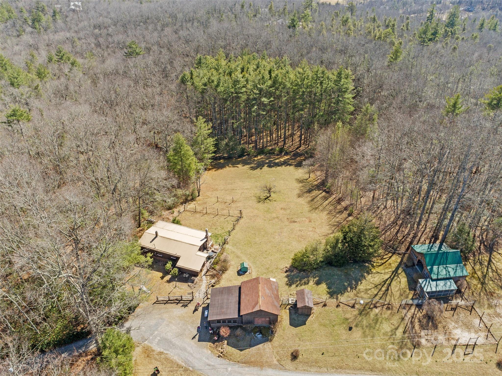207 Strawberry Hill Lane