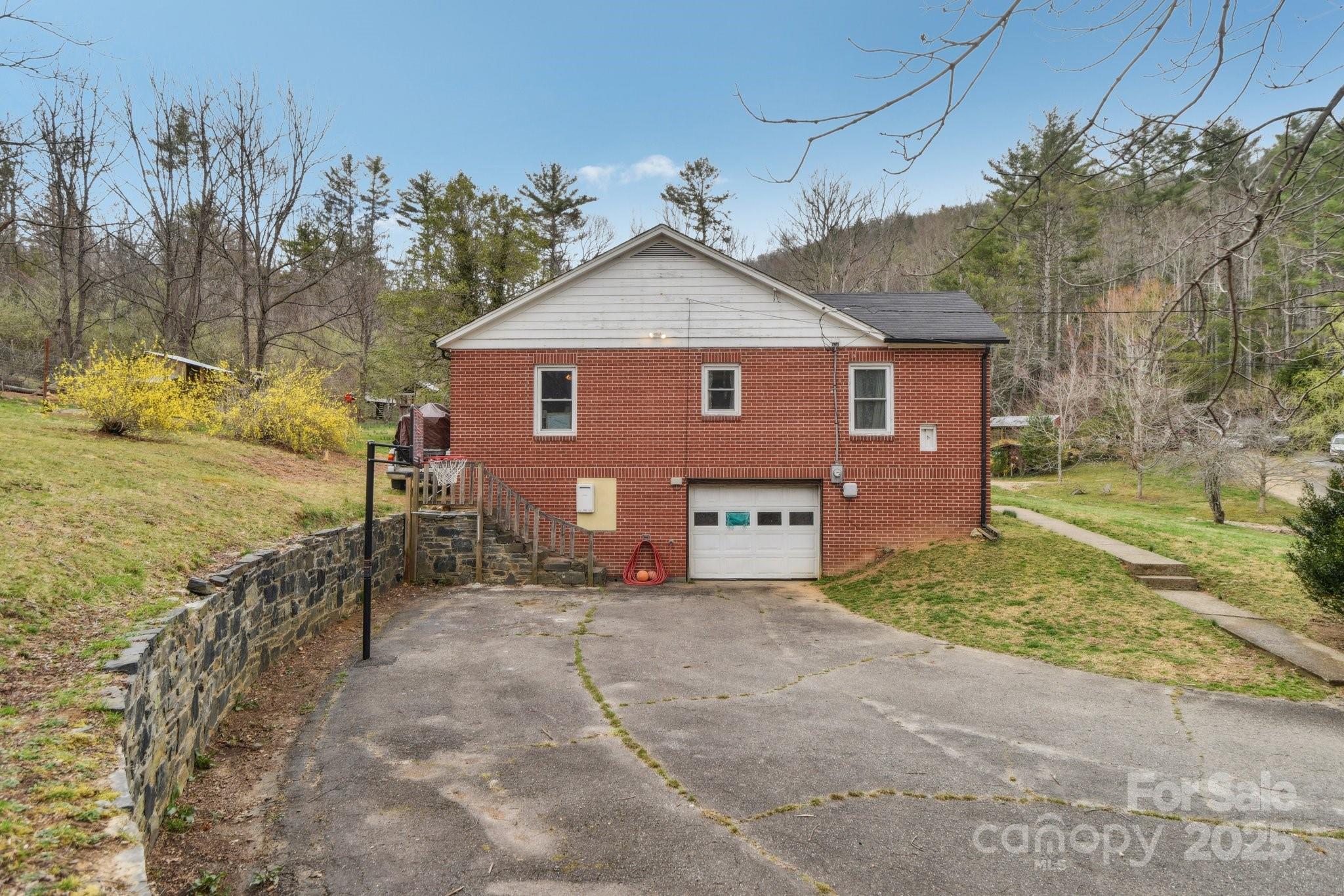 181 Dogwood Lane