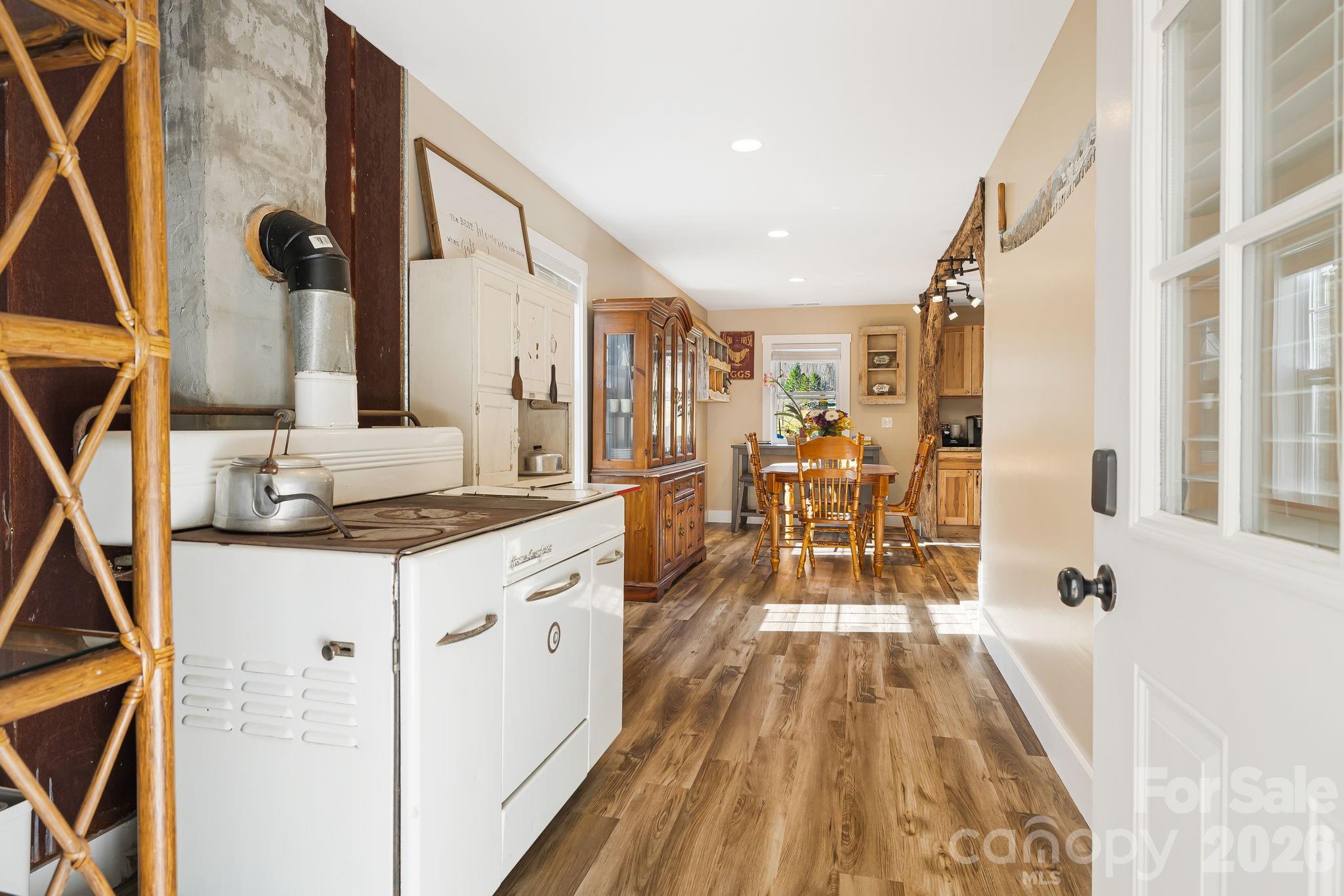 867 Indian Creek Road